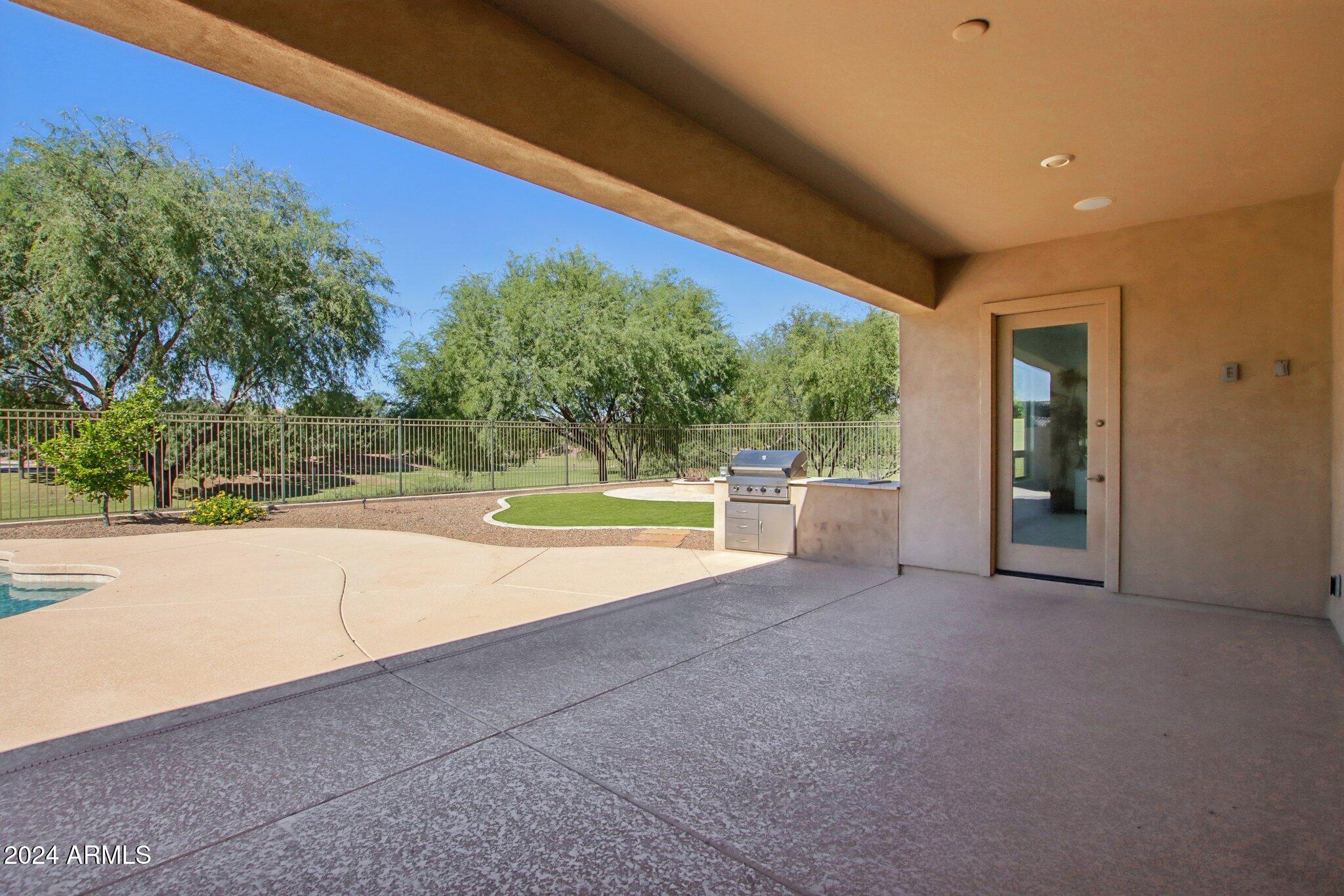 5100 S Leisure Court