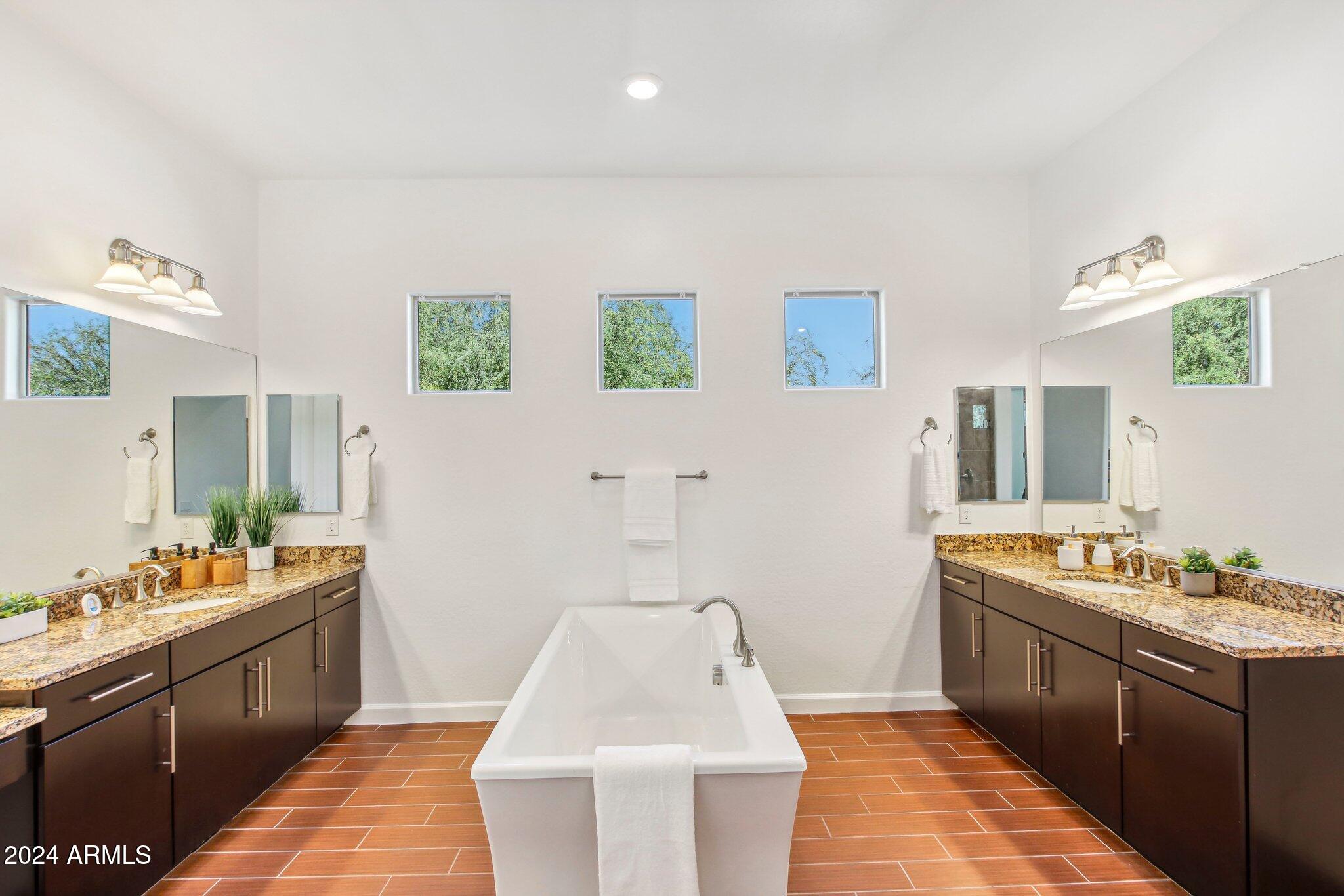 5100 S Leisure Court