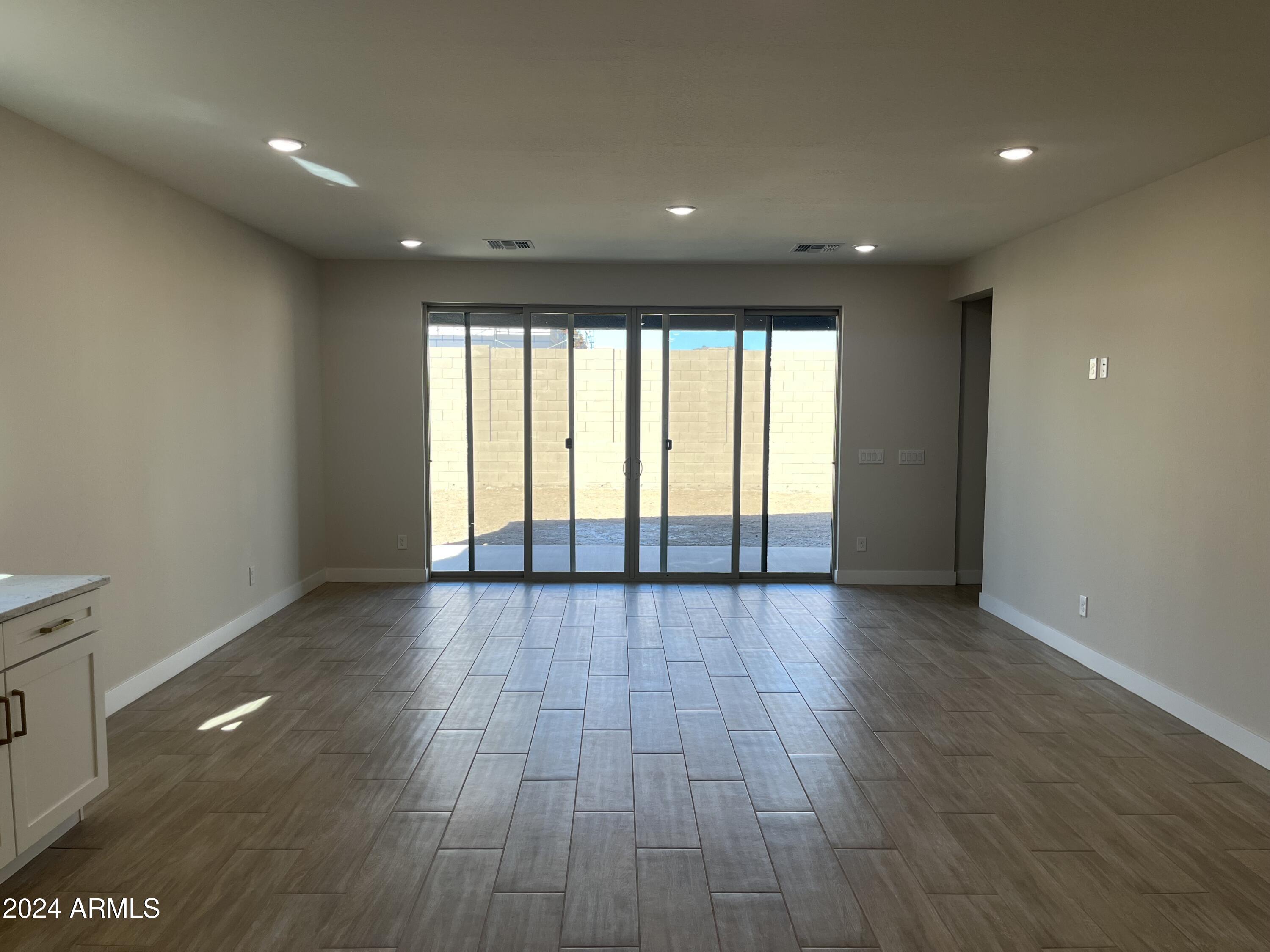 7664 W TETHER Trail