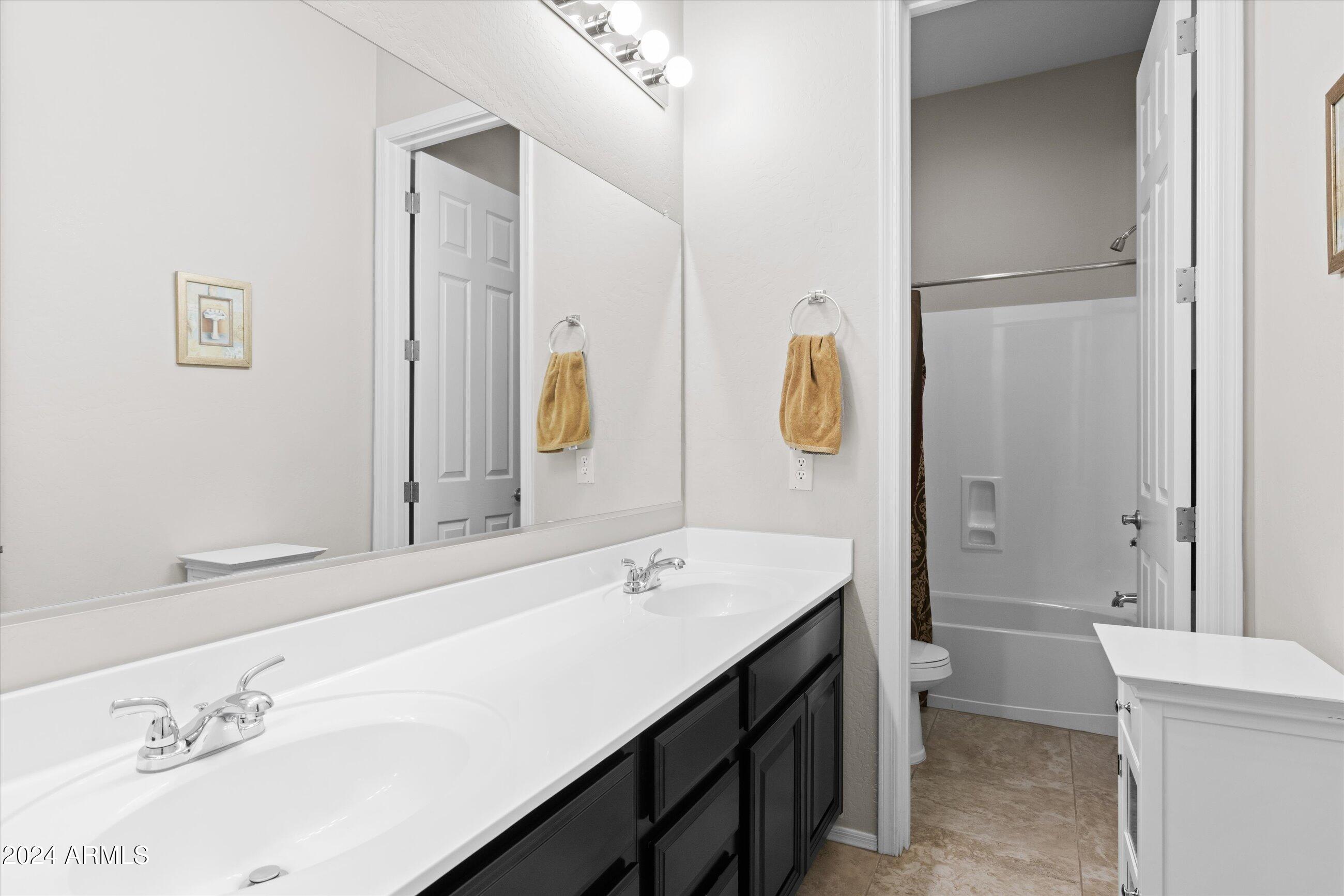 15832 W FILLMORE Street