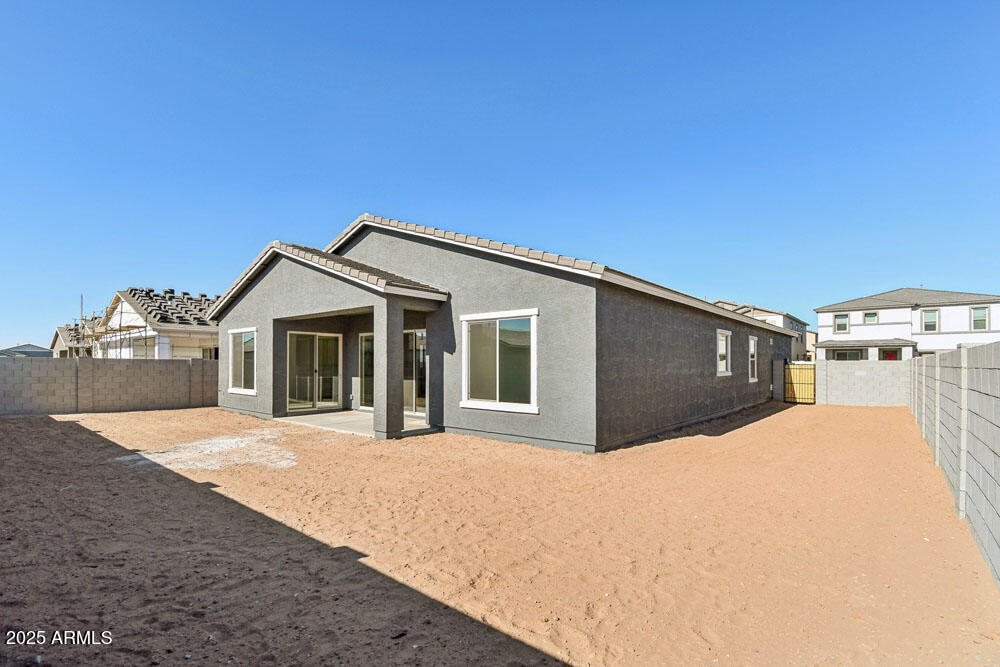 11465 E UTOPIA Avenue