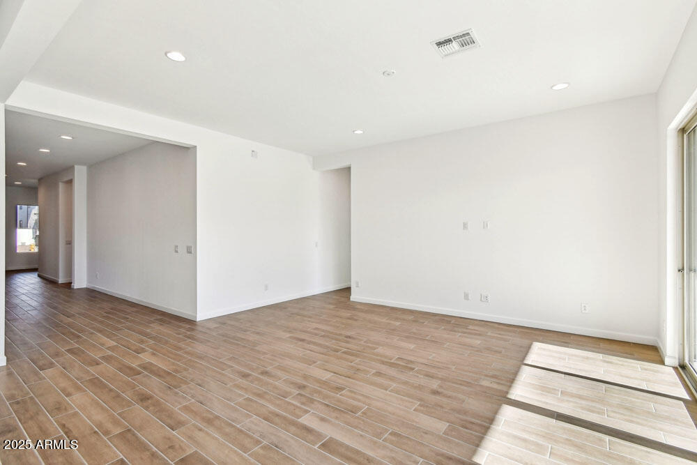 11465 E UTOPIA Avenue