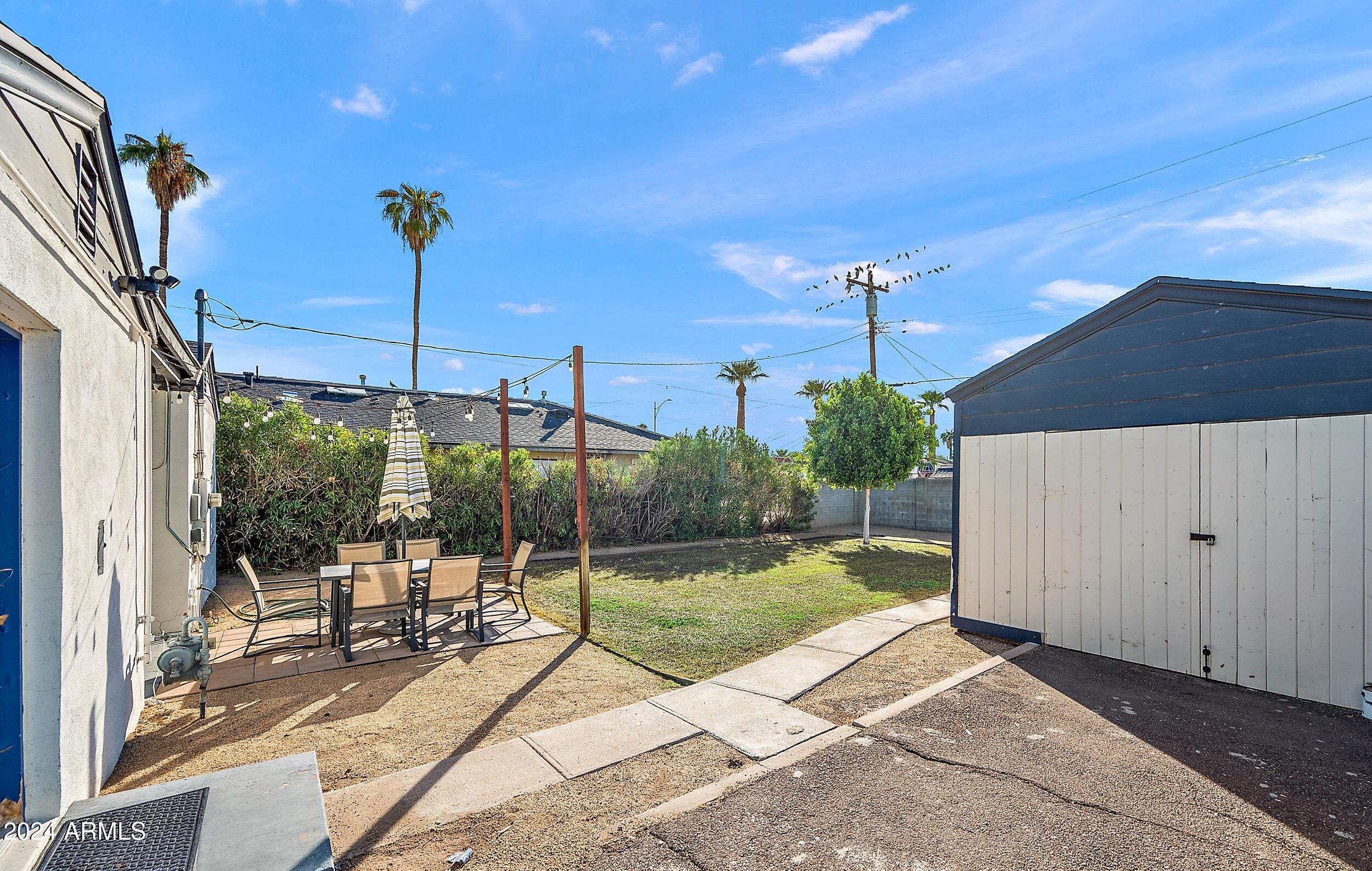 1505 W LYNWOOD Street