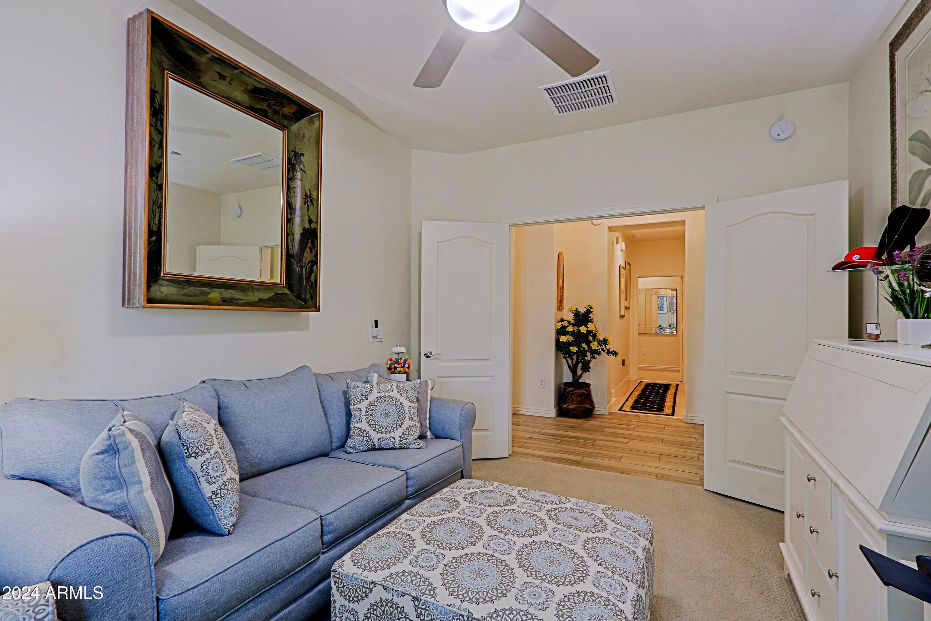 2425 W BRONCO BUTTE Trail # 2058