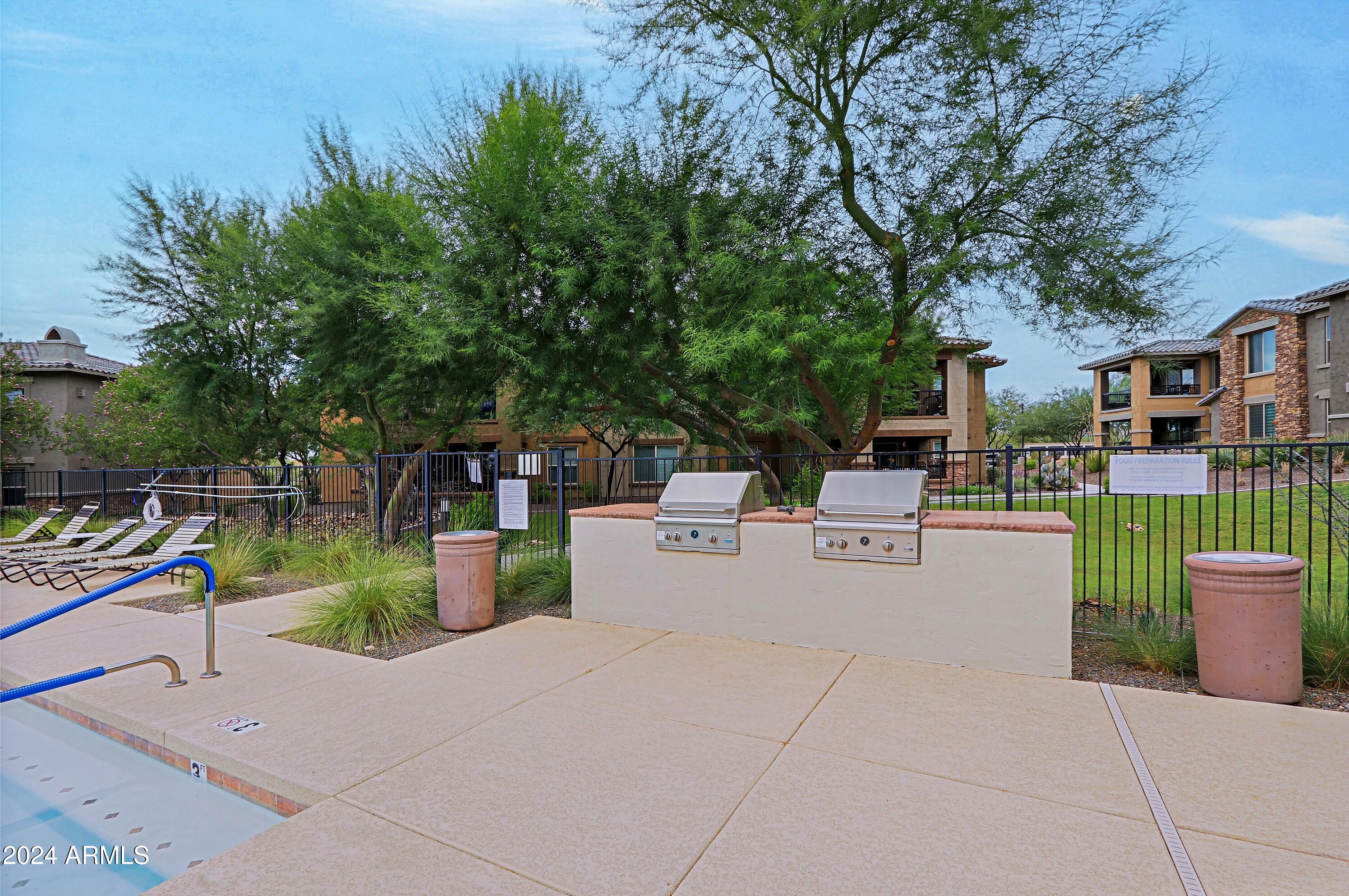 2425 W BRONCO BUTTE Trail # 2058