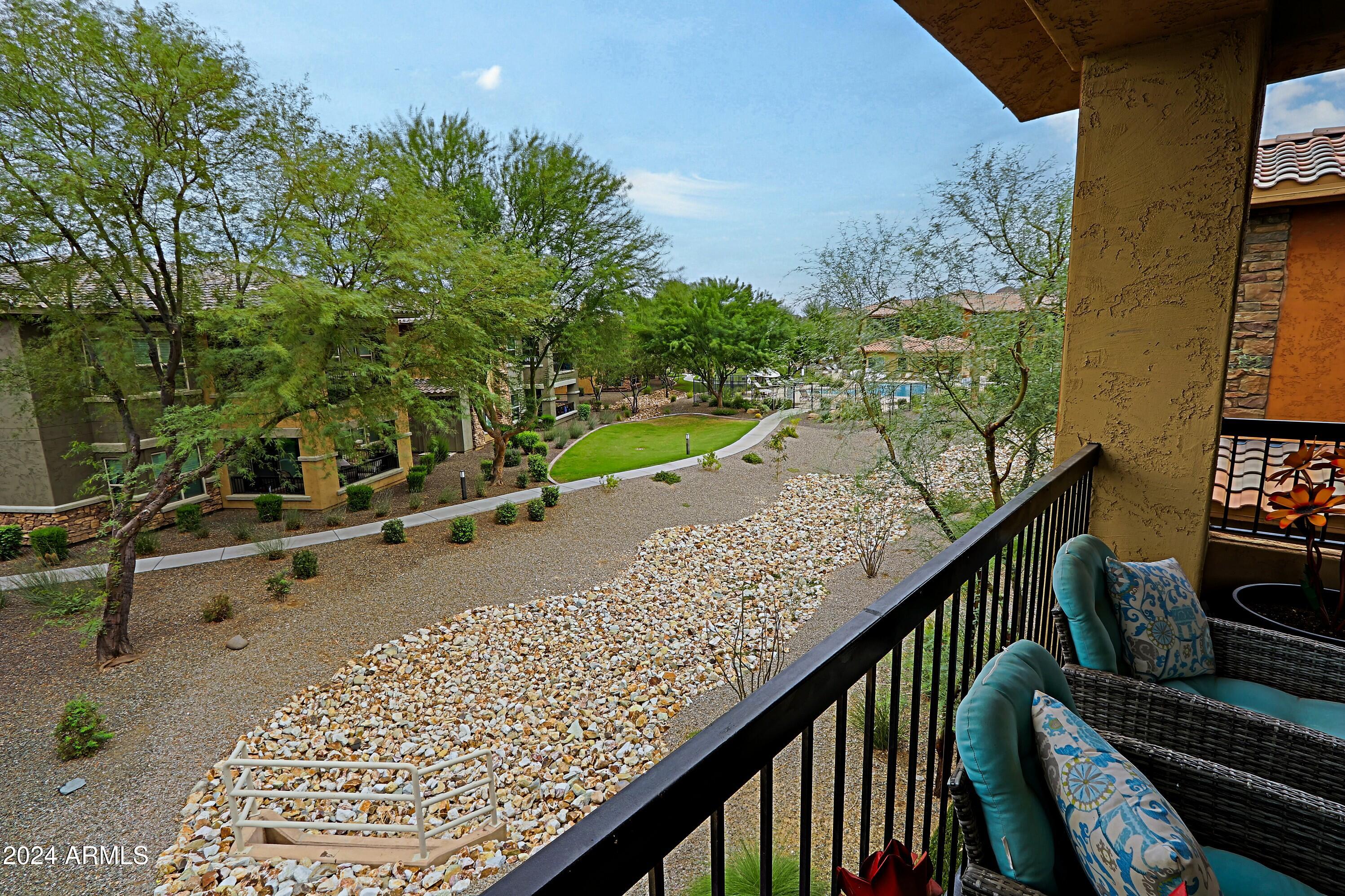 2425 W BRONCO BUTTE Trail # 2058