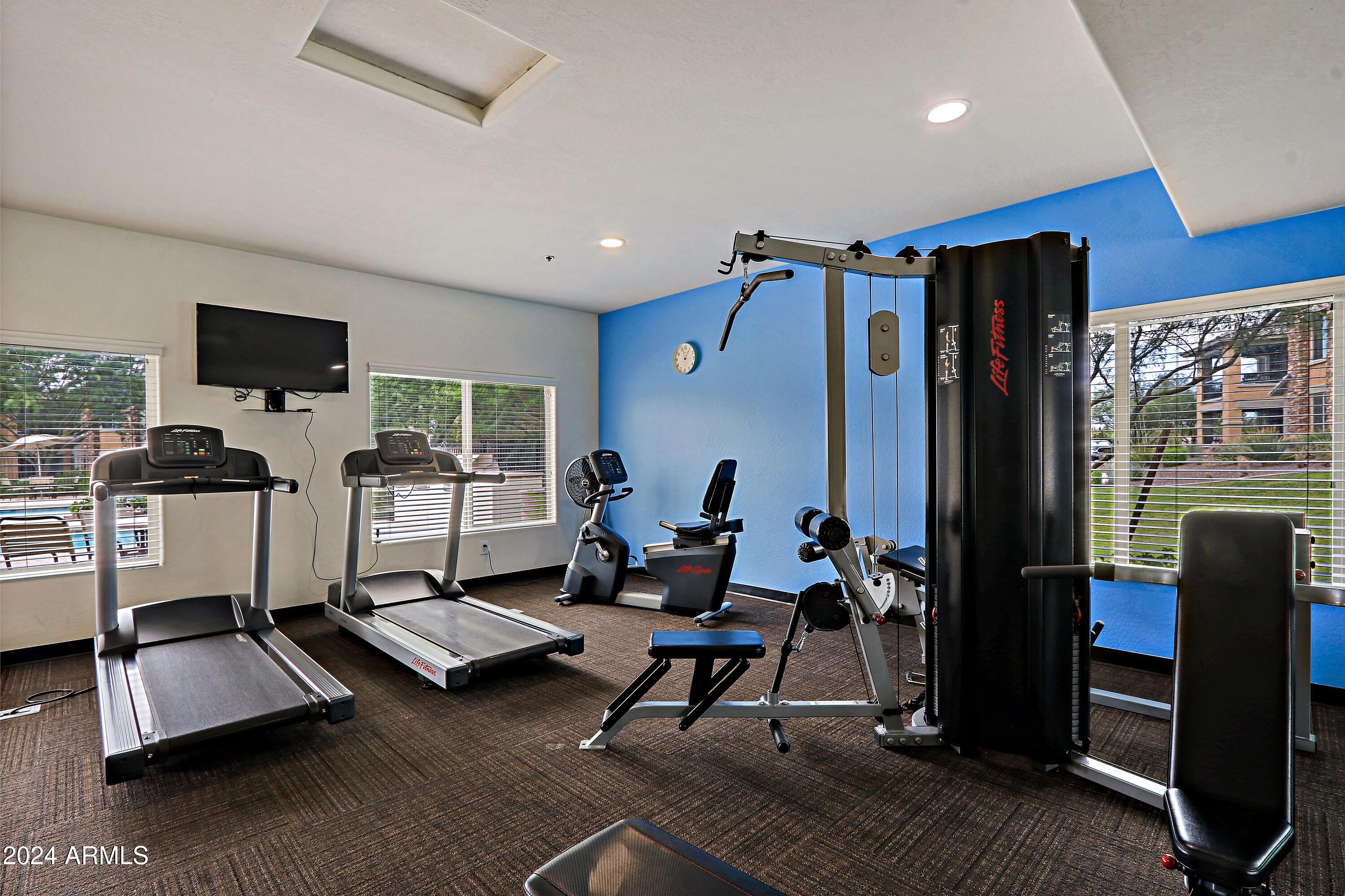 2425 W BRONCO BUTTE Trail # 2058