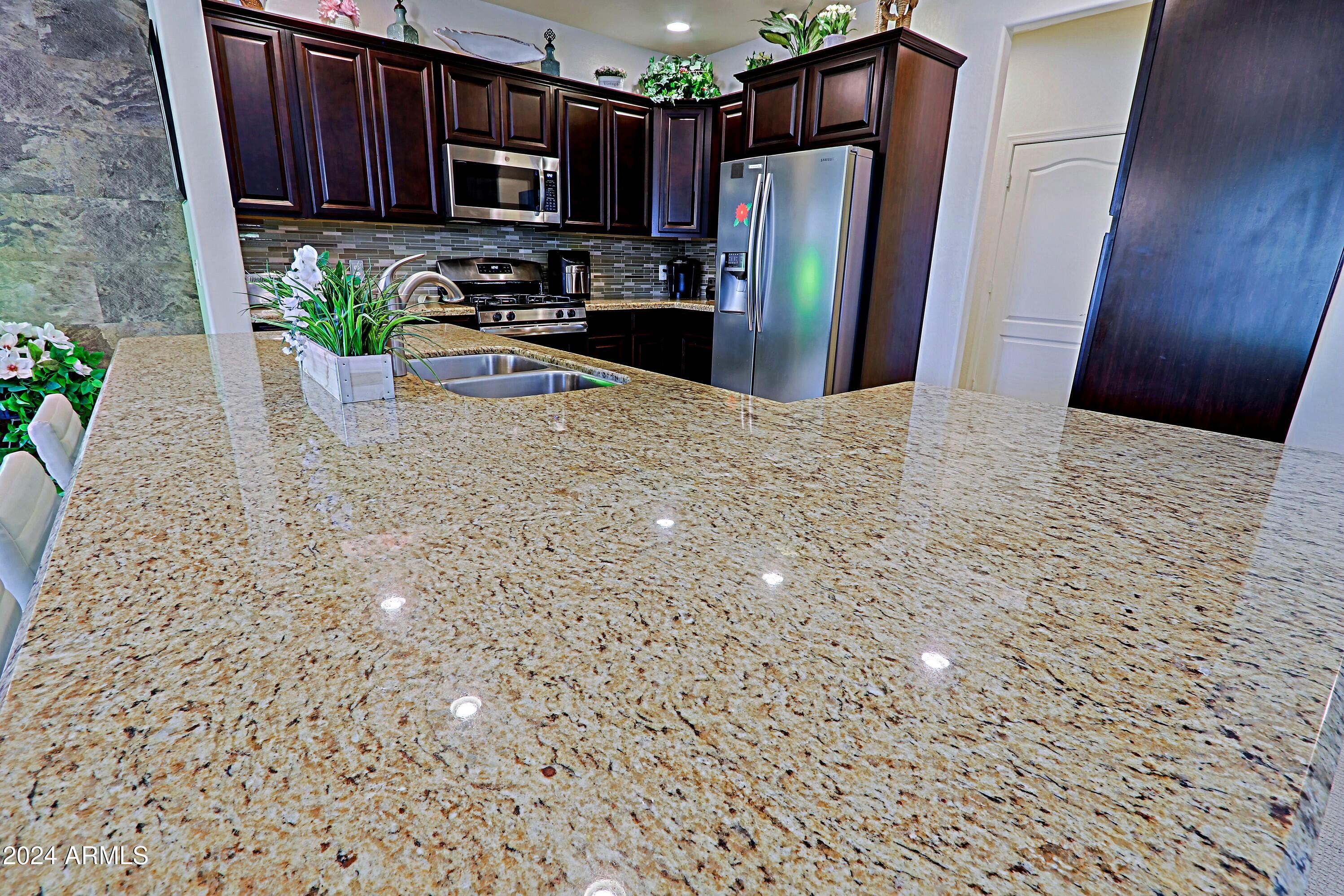 2425 W BRONCO BUTTE Trail # 2058