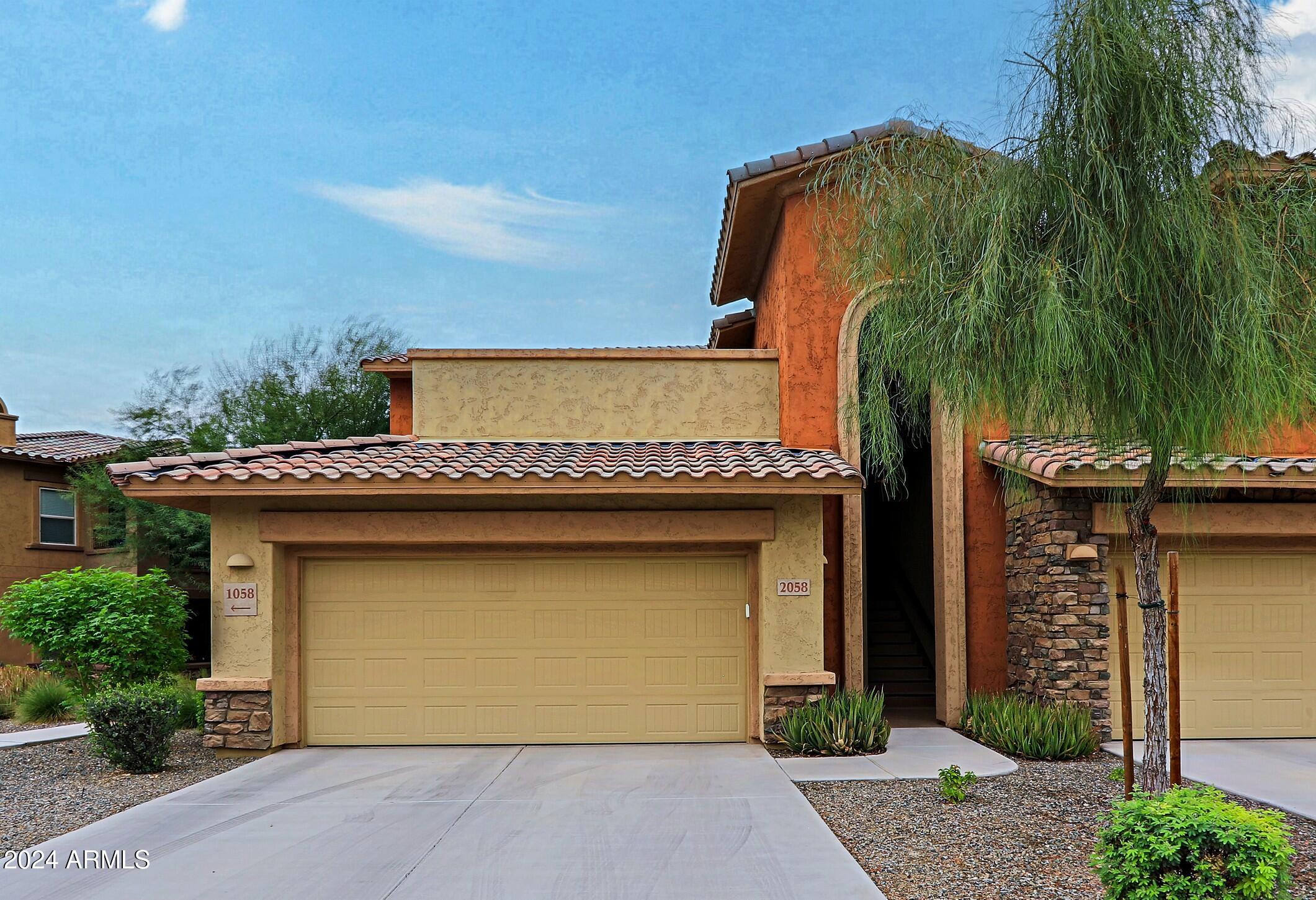 2425 W BRONCO BUTTE Trail # 2058