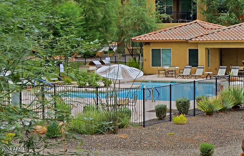 2425 W BRONCO BUTTE Trail # 2058