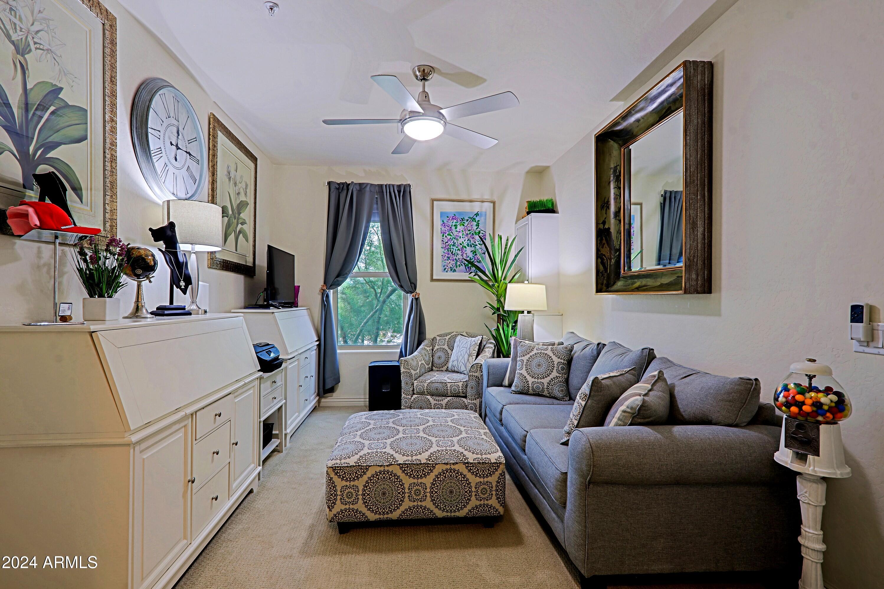 2425 W BRONCO BUTTE Trail # 2058