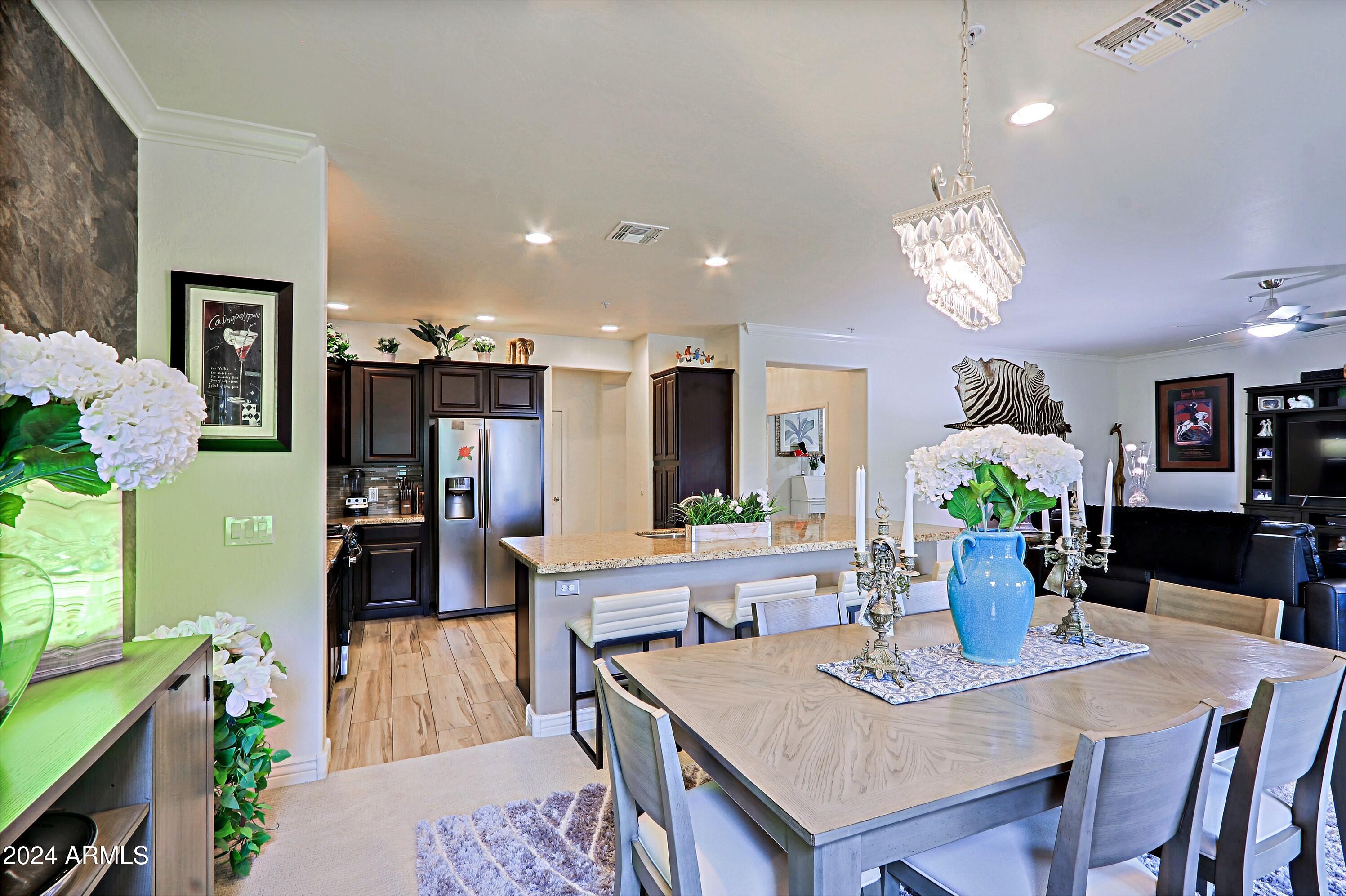 2425 W BRONCO BUTTE Trail # 2058