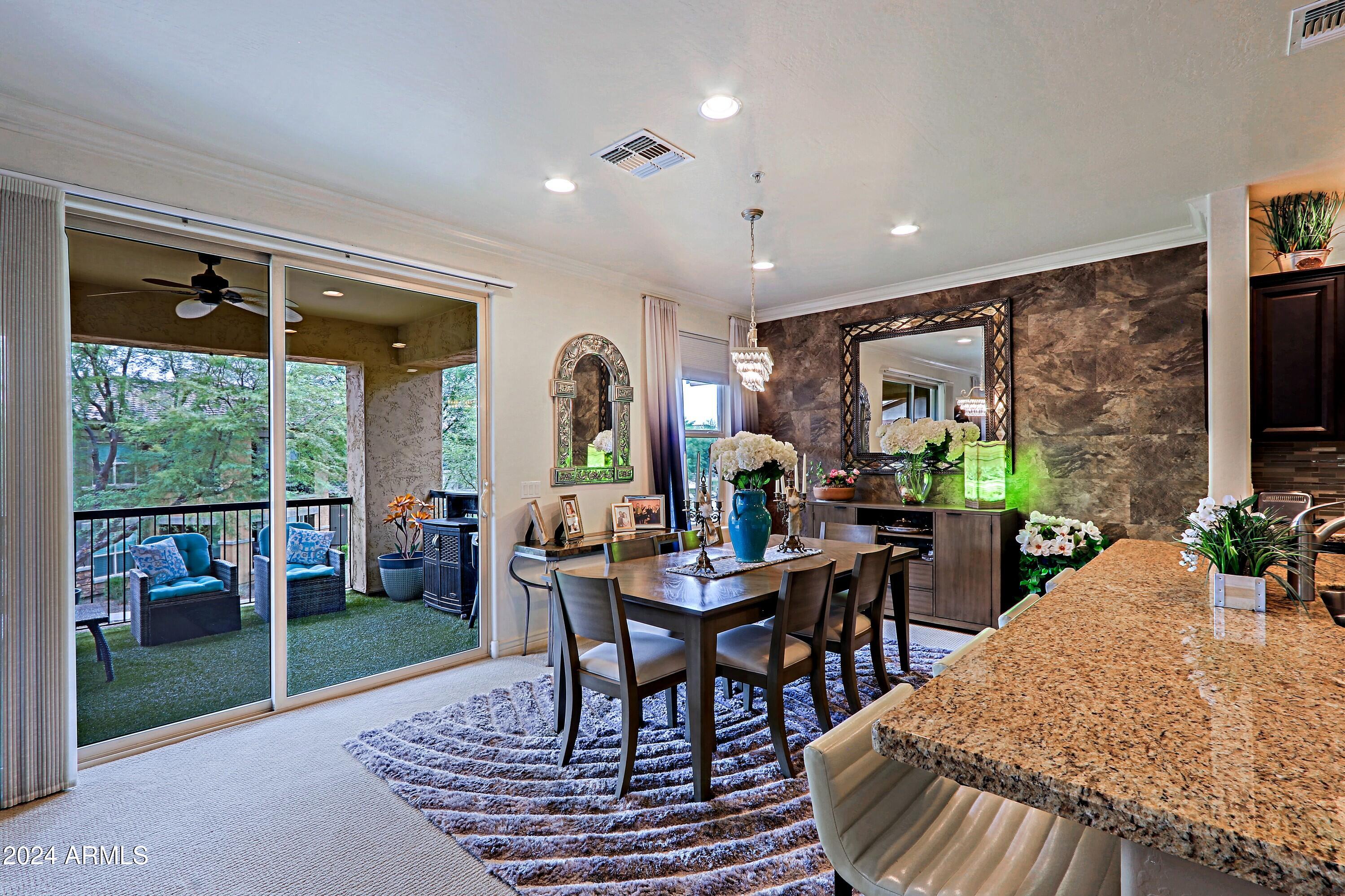 2425 W BRONCO BUTTE Trail # 2058