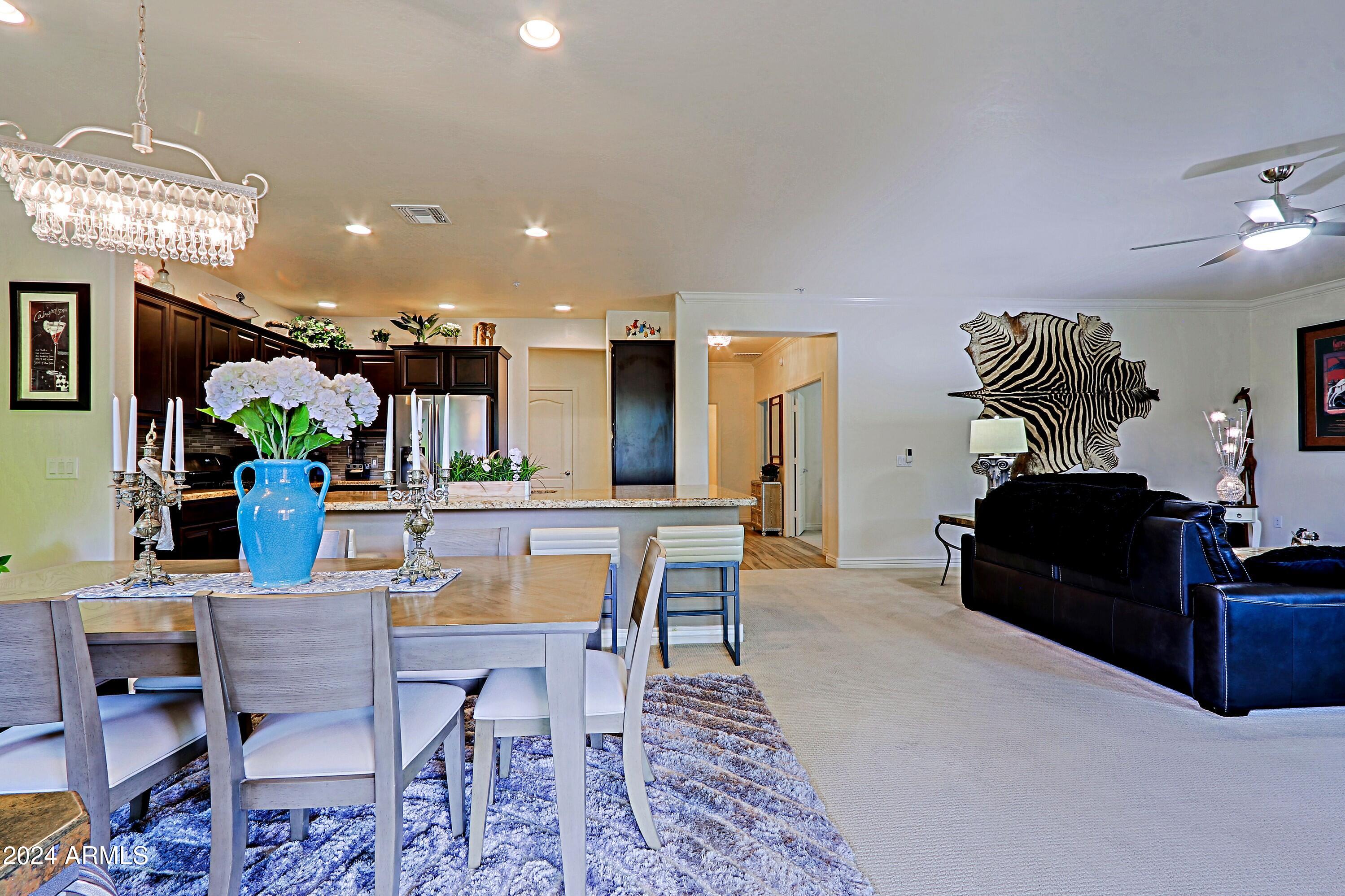 2425 W BRONCO BUTTE Trail # 2058