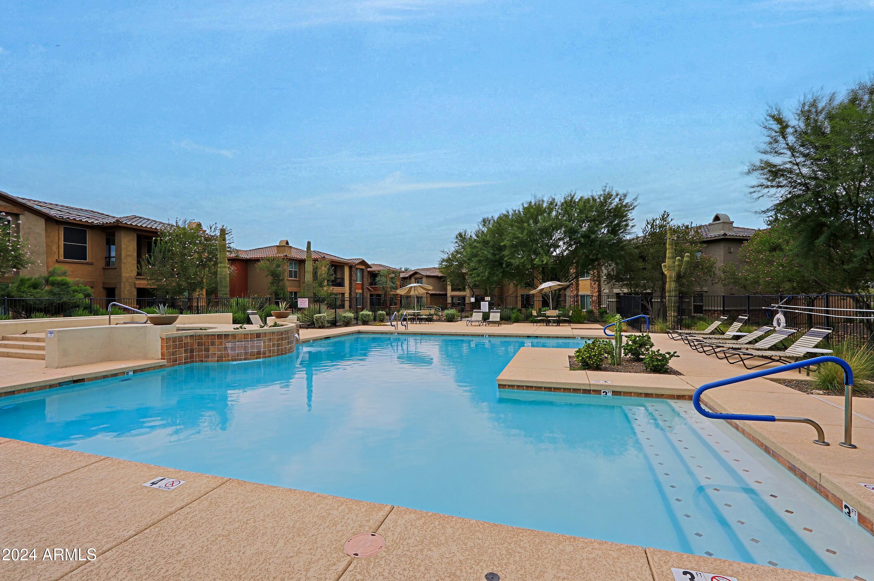 2425 W BRONCO BUTTE Trail # 2058