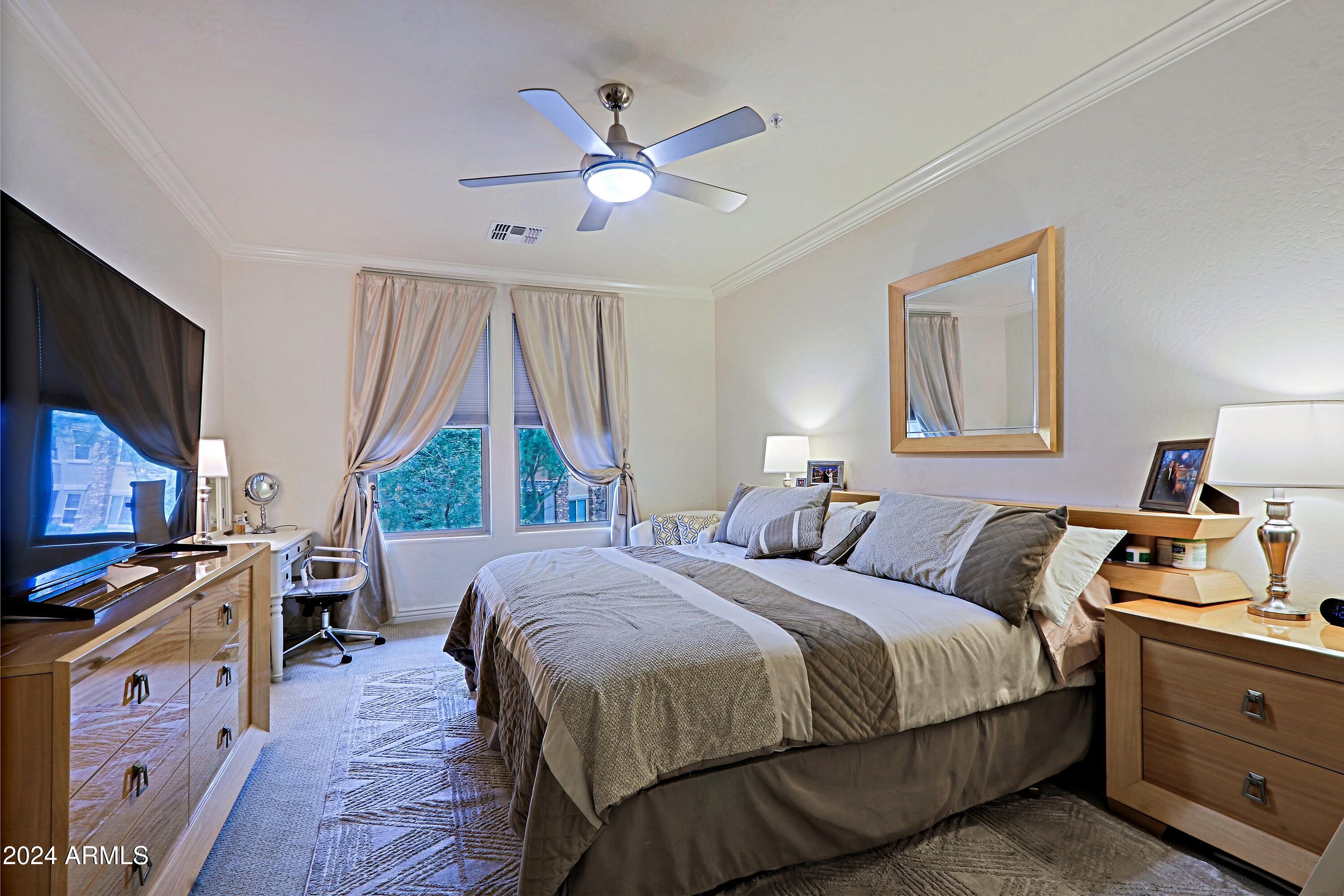 2425 W BRONCO BUTTE Trail # 2058