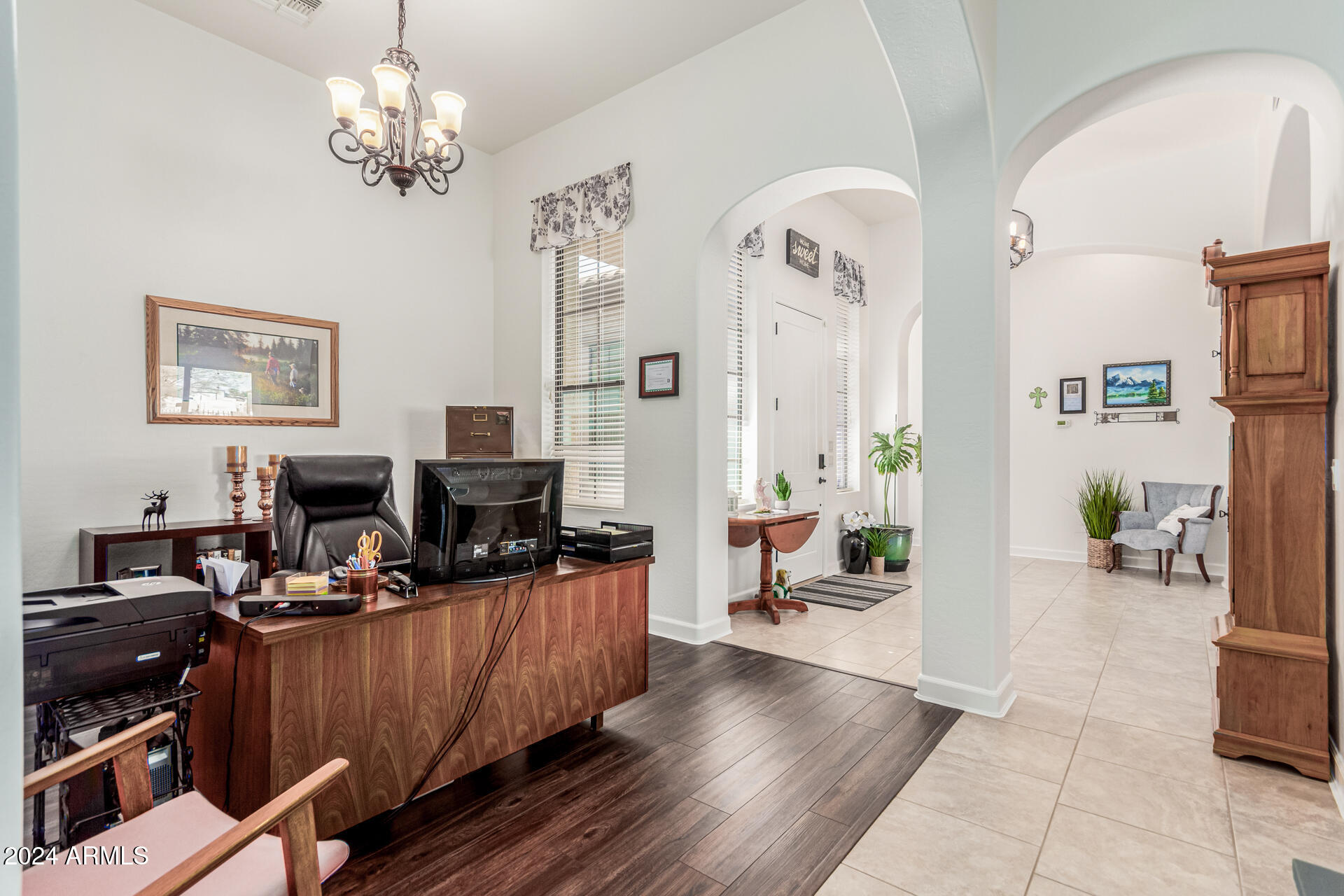 8446 E LAUREL Street