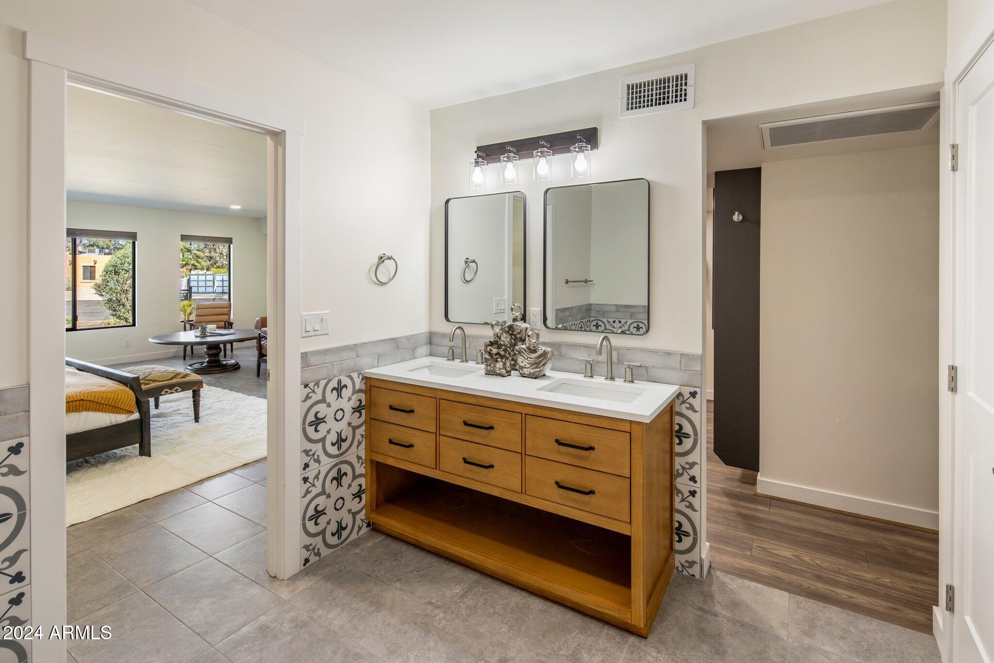 6145 E GOLD DUST Avenue