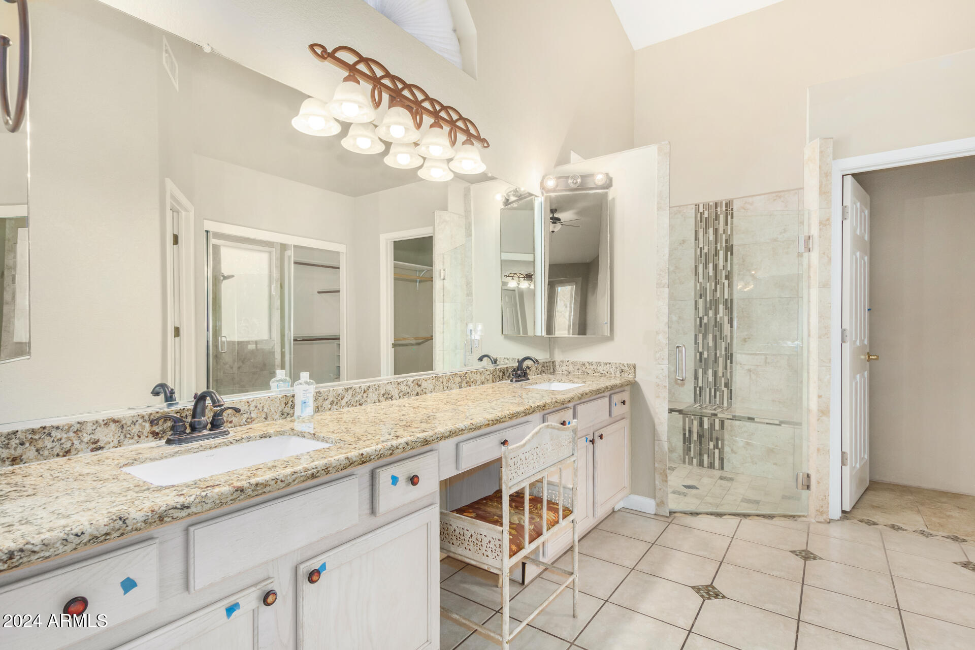 8310 E GREENVIEW Drive