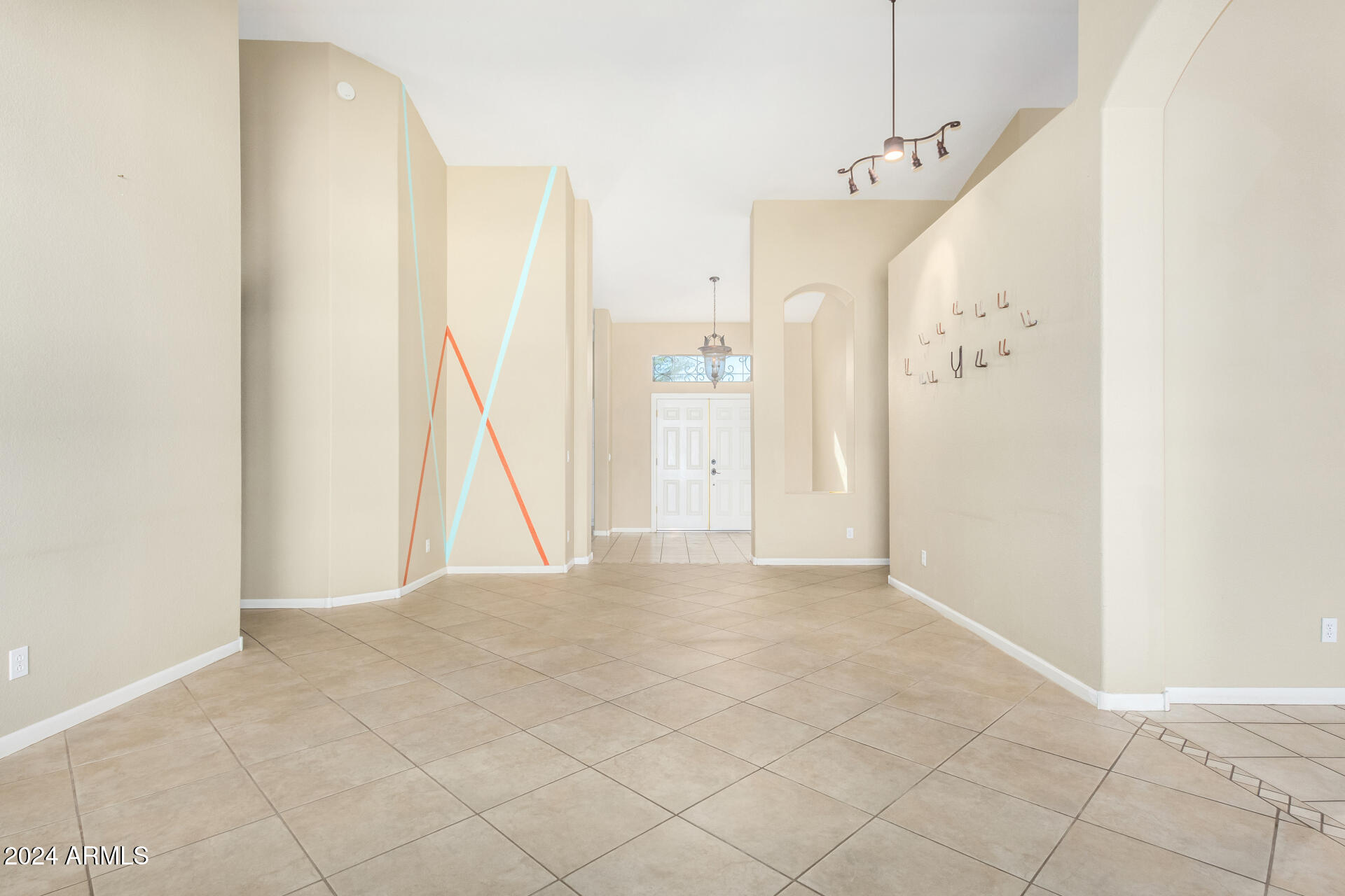 8310 E GREENVIEW Drive