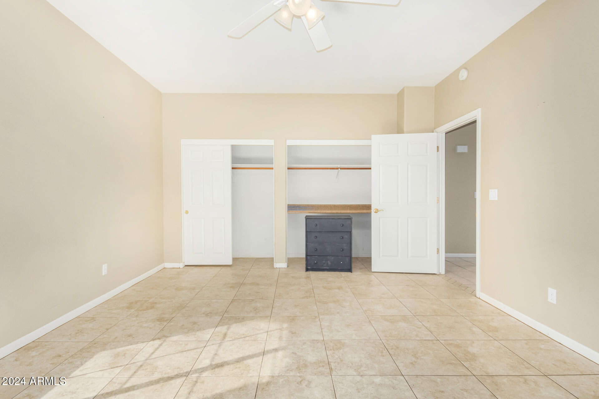 8310 E GREENVIEW Drive