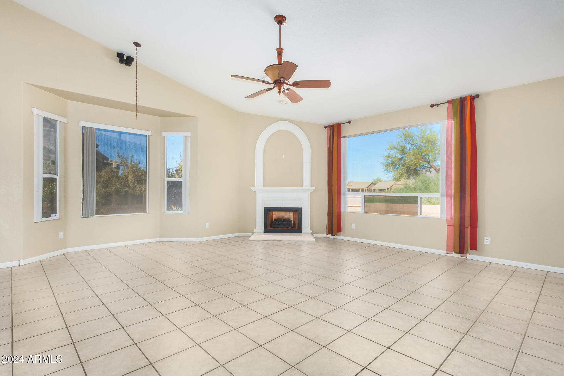 8310 E GREENVIEW Drive