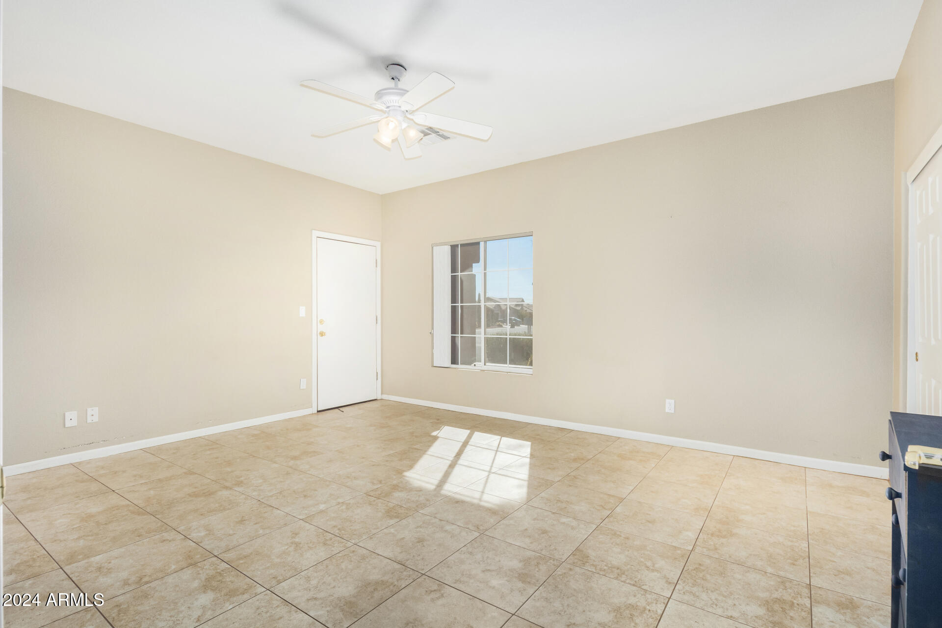 8310 E GREENVIEW Drive