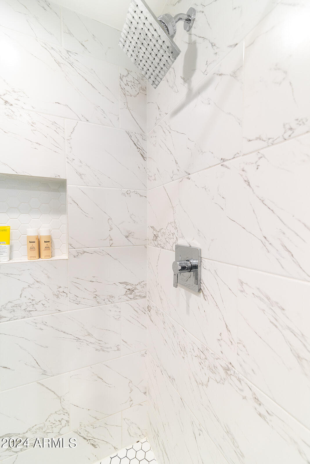 2826 E Sylvia Street