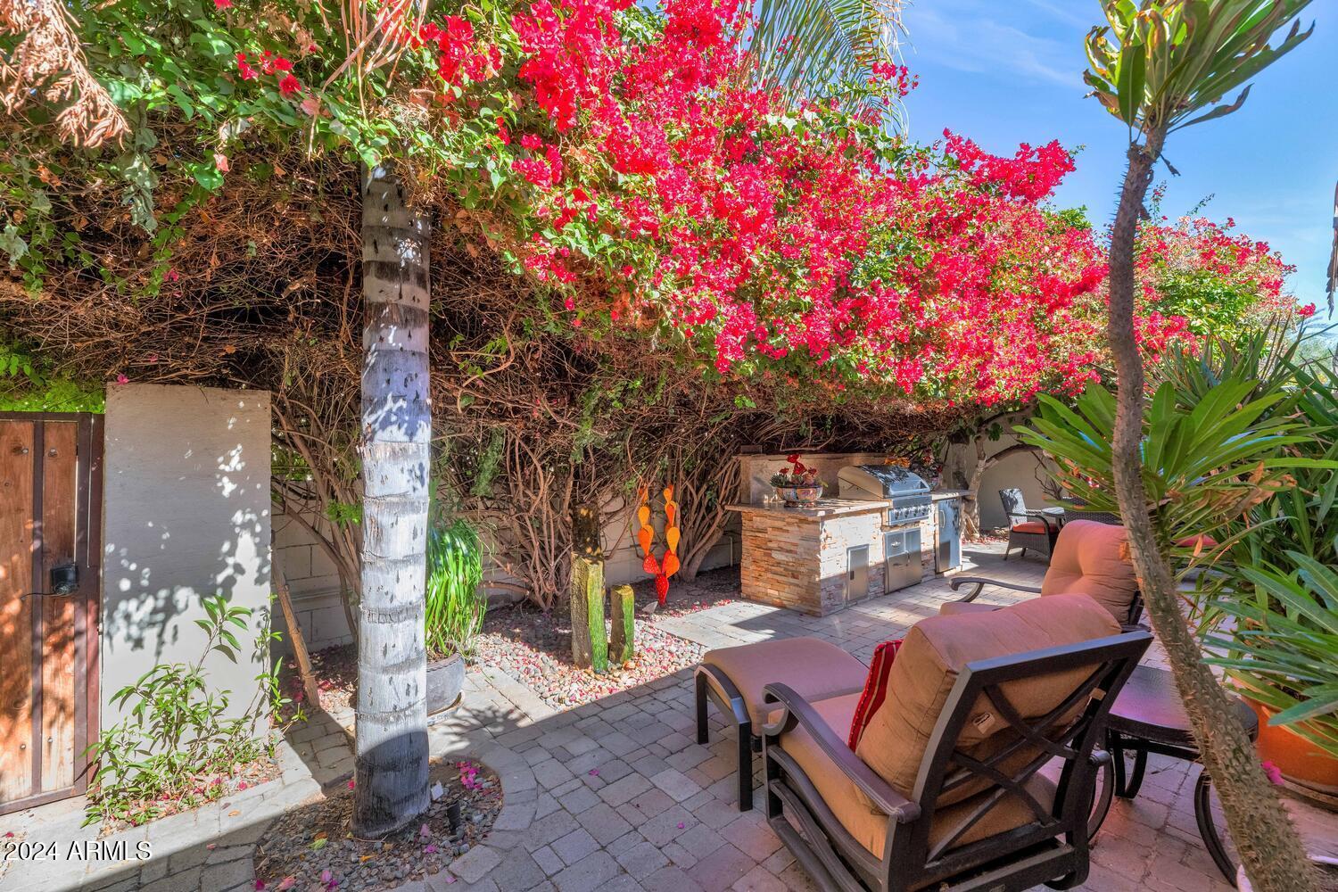 6938 E EXETER Boulevard