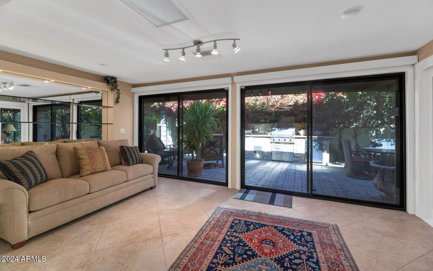 6938 E EXETER Boulevard