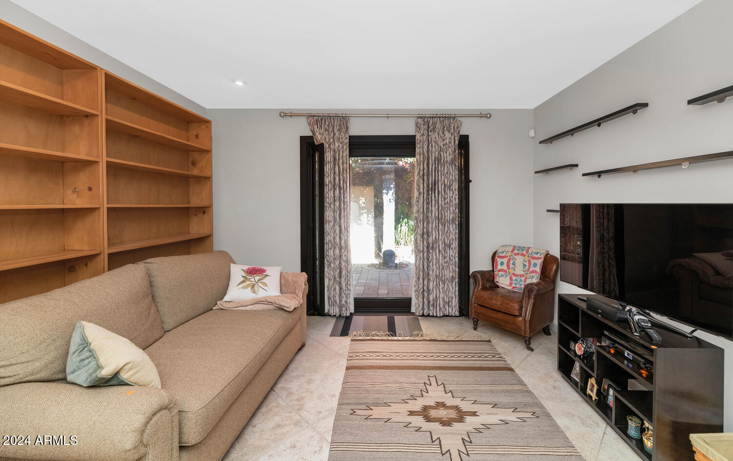 6938 E EXETER Boulevard