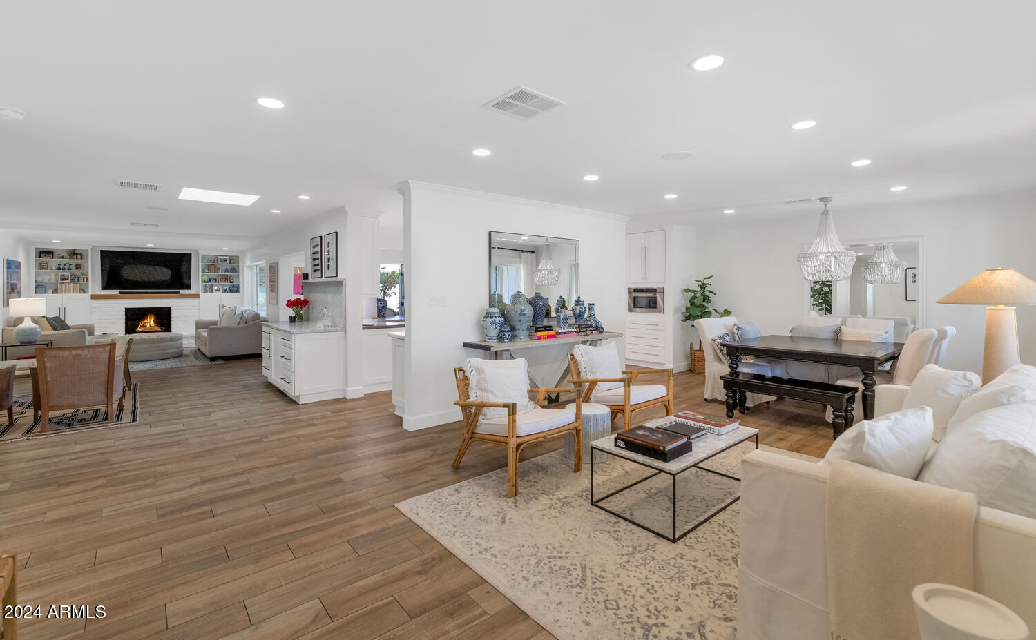 6214 E CALLE ROSA --