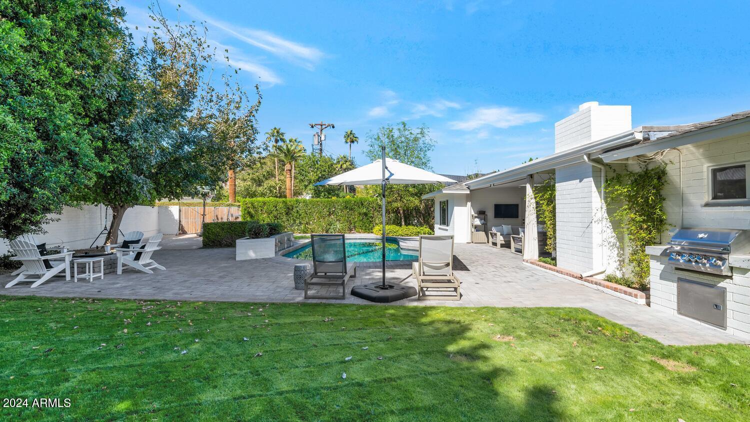 6214 E CALLE ROSA --