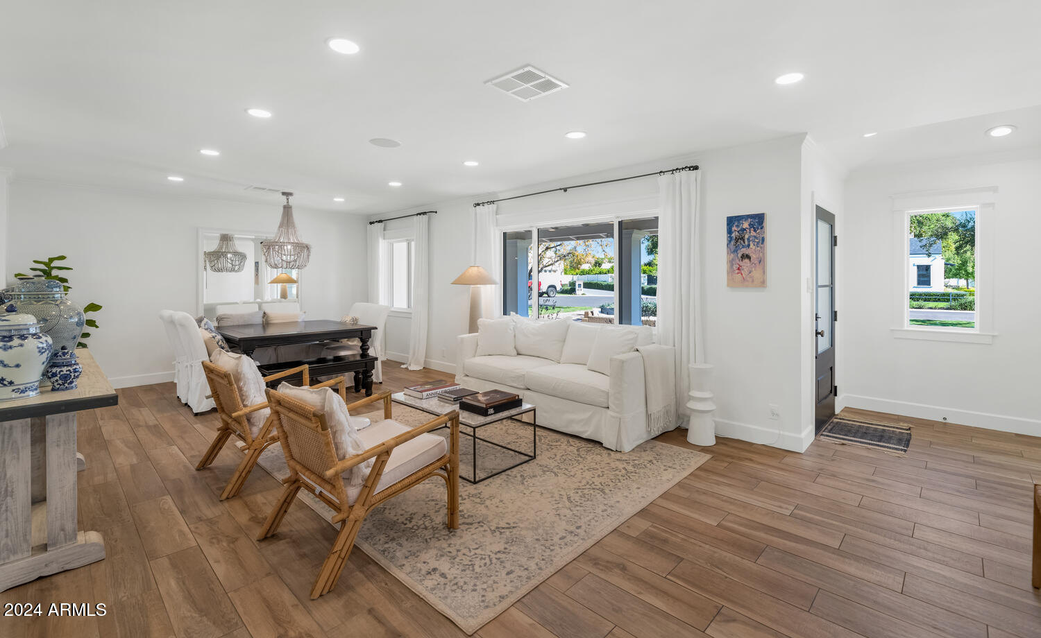 6214 E CALLE ROSA --