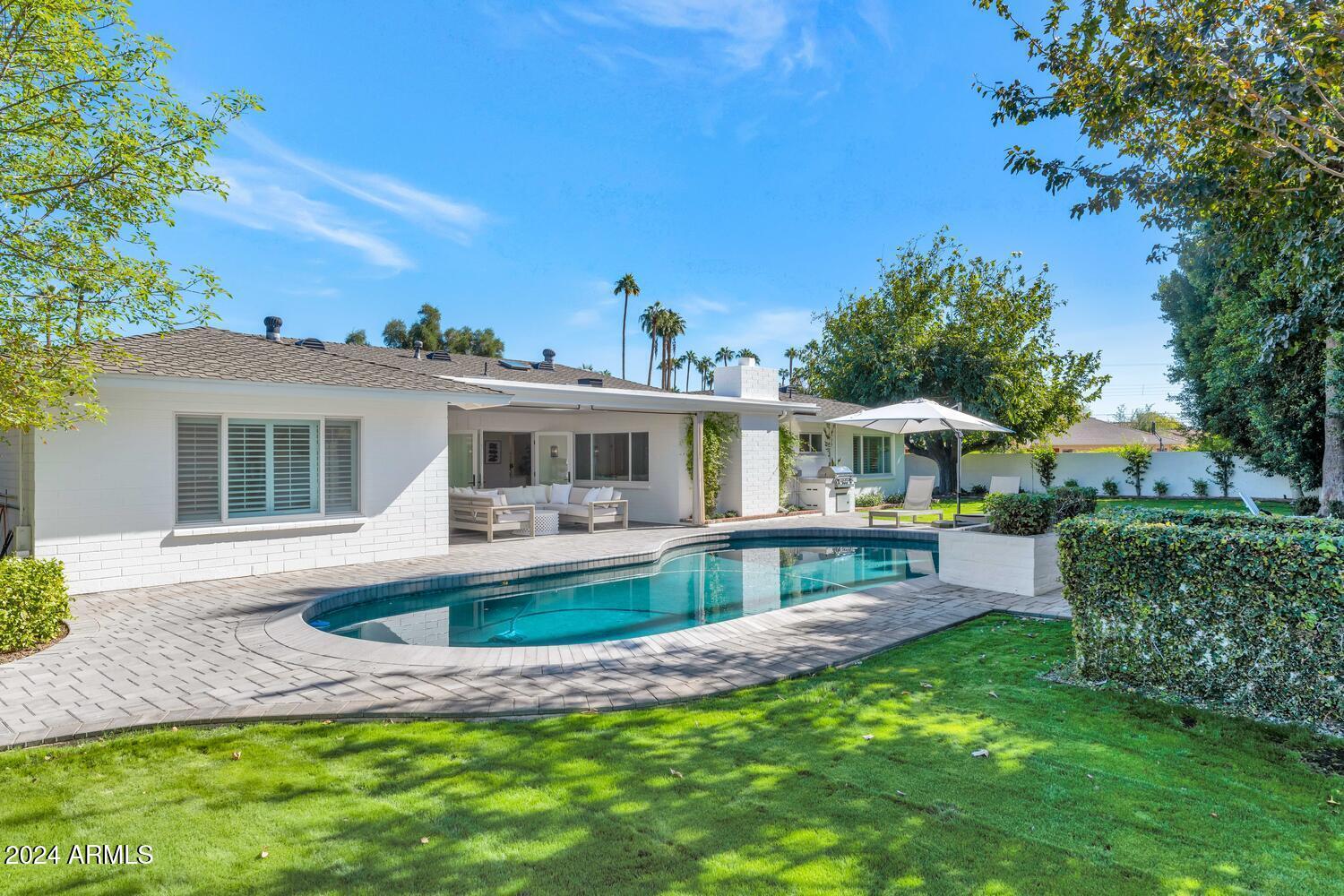 6214 E CALLE ROSA --