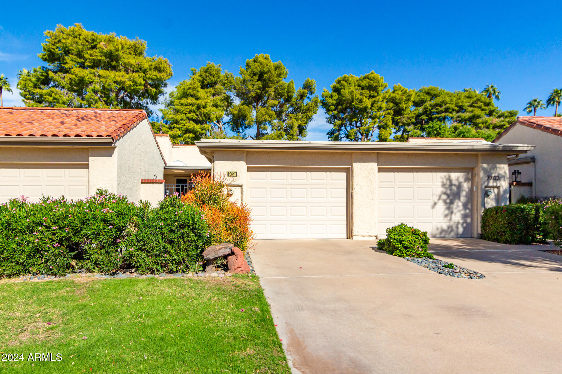 7658 E VISTA Drive