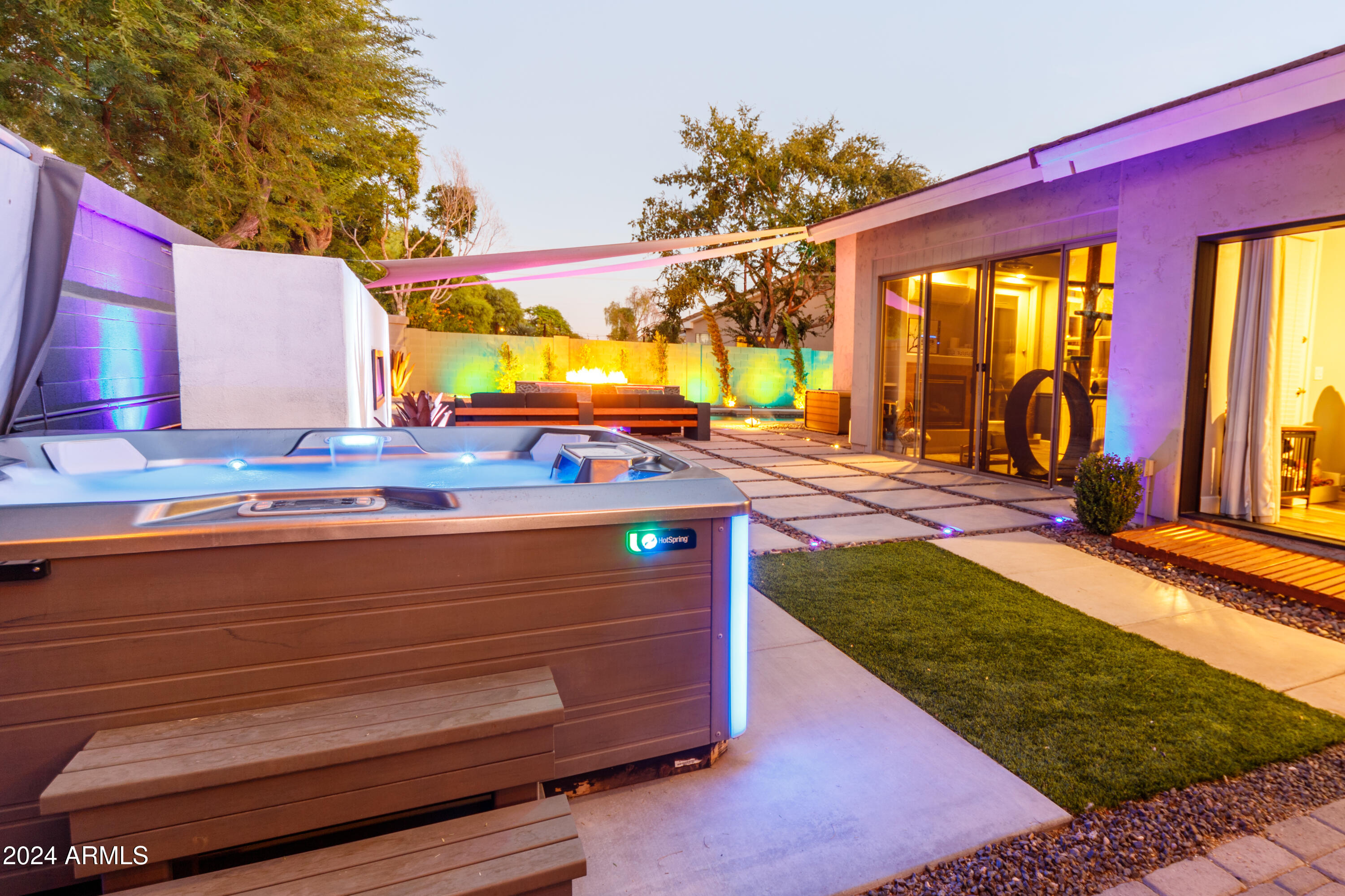 130 W SUNBURST Lane