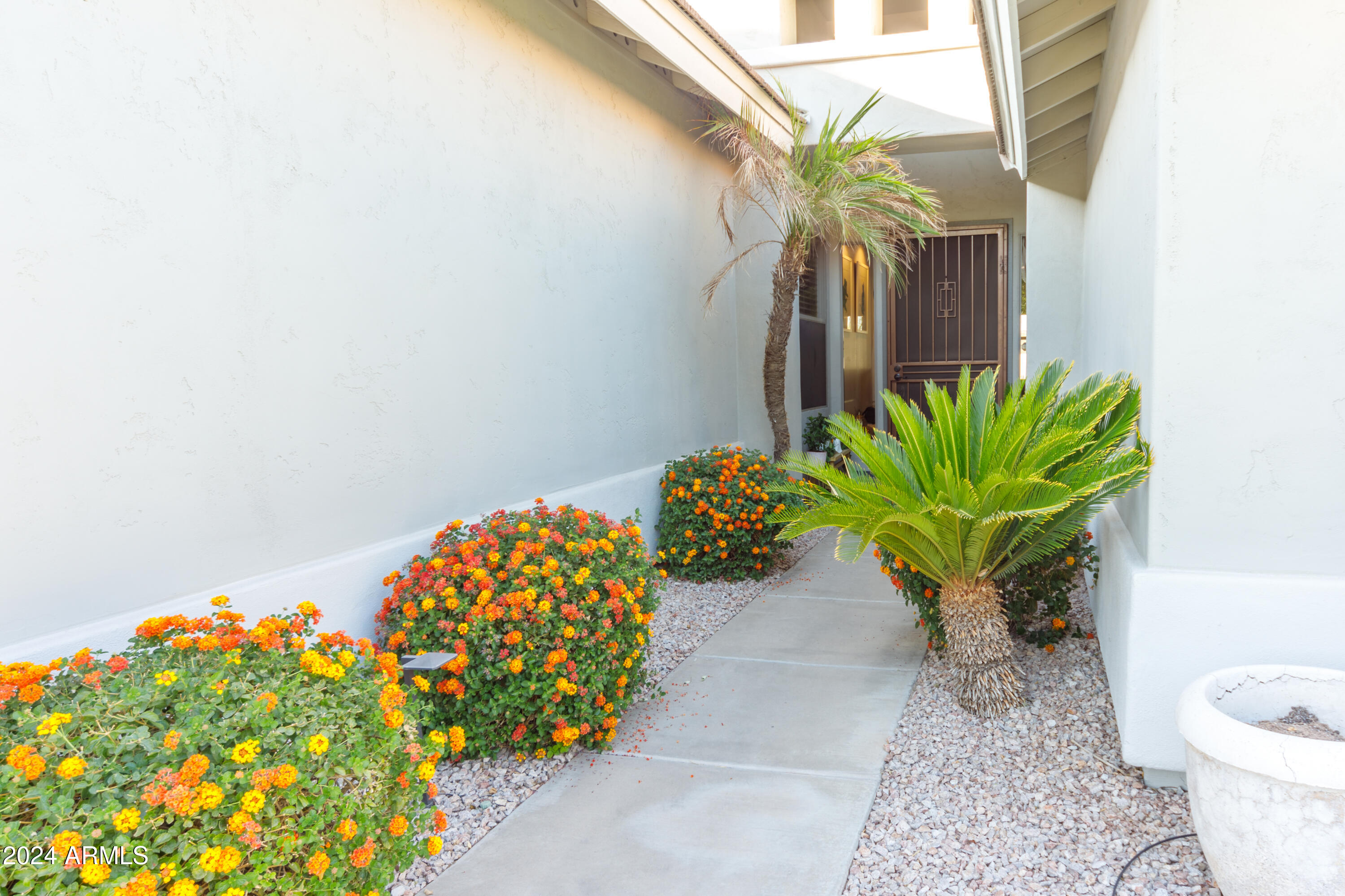 130 W SUNBURST Lane