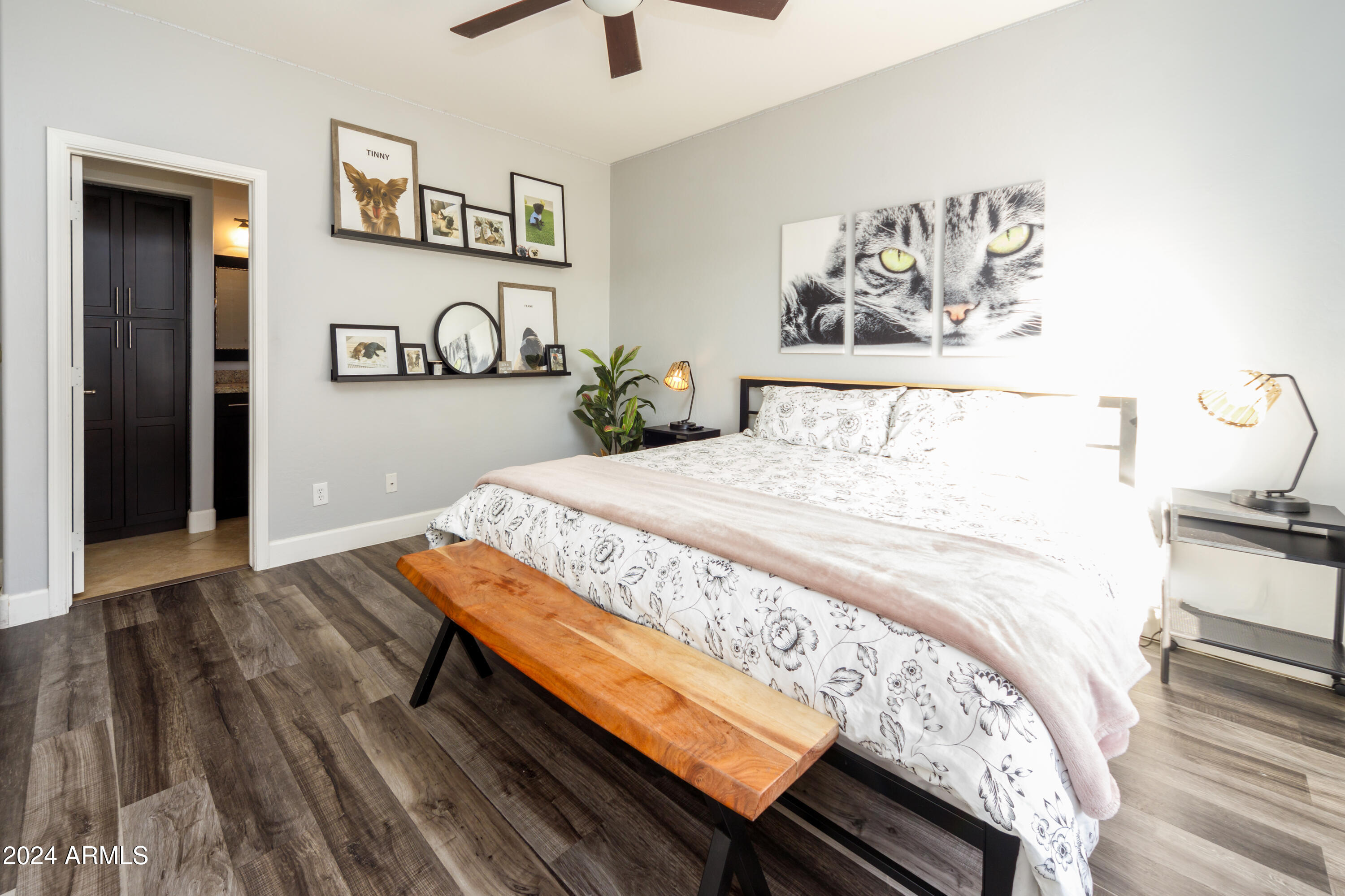 130 W SUNBURST Lane