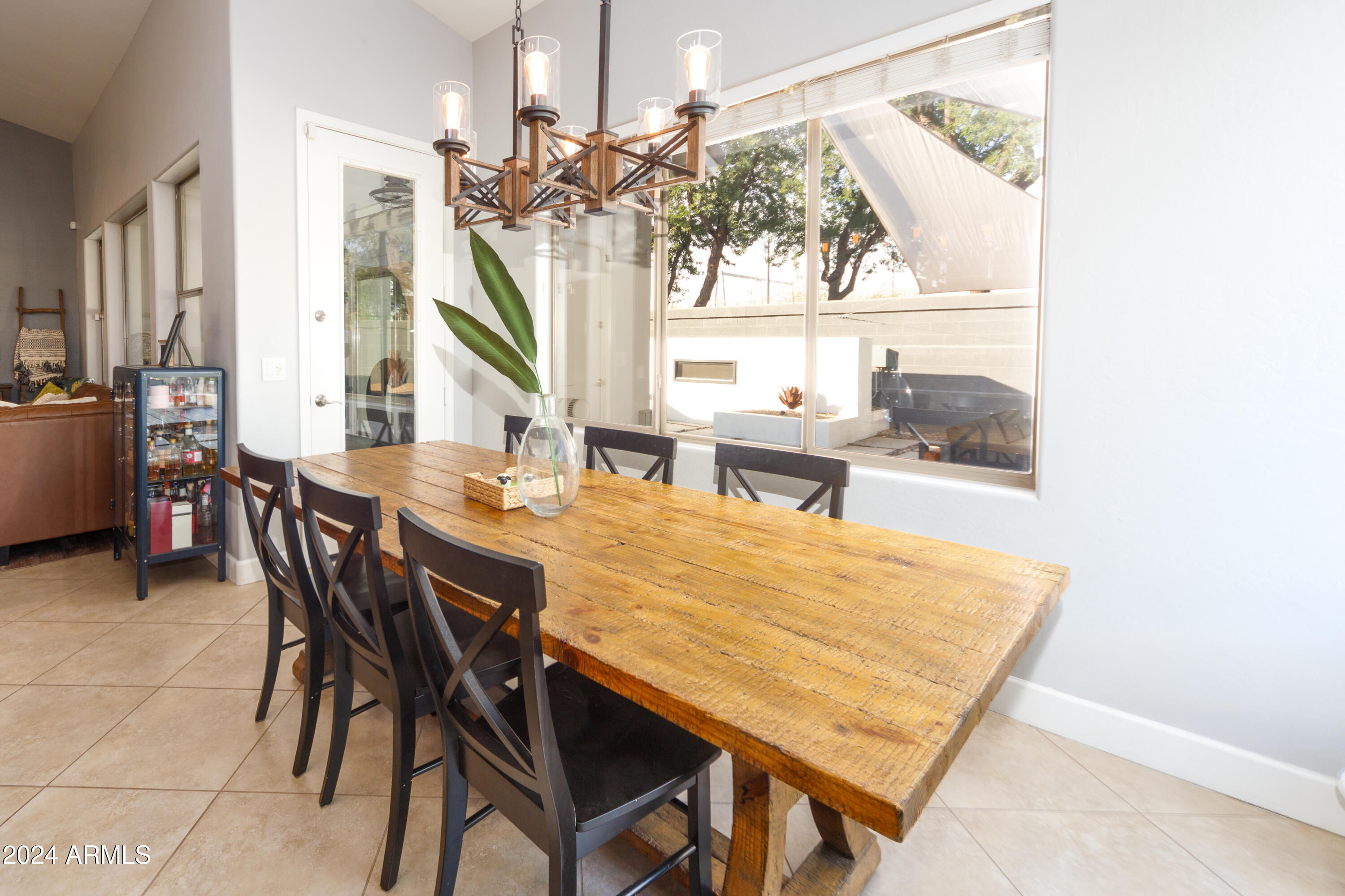 130 W SUNBURST Lane