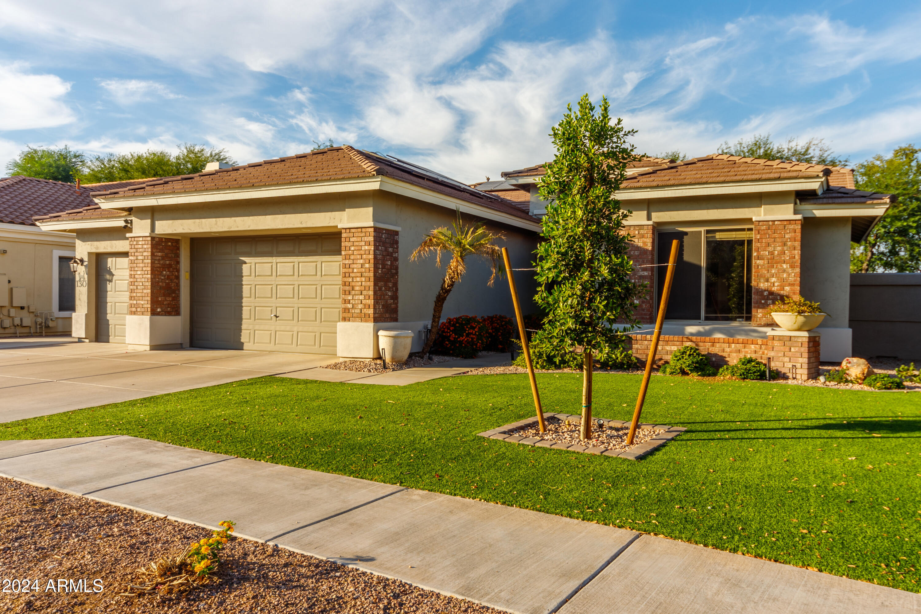 130 W SUNBURST Lane