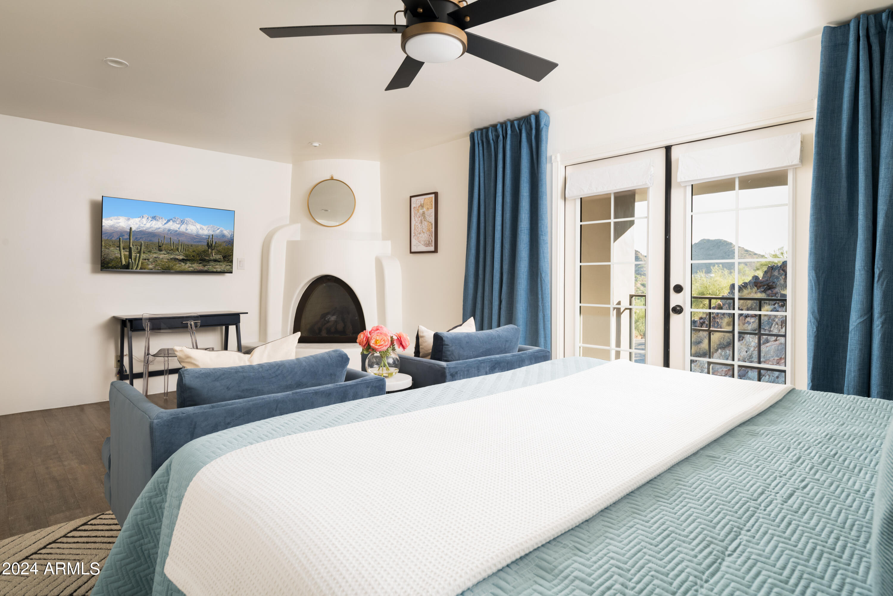 4636 E MOONLIGHT Way