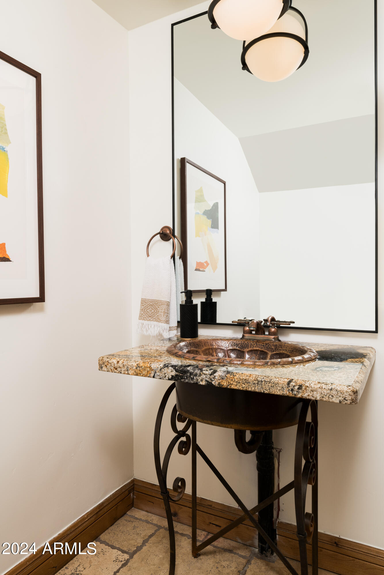 4636 E MOONLIGHT Way