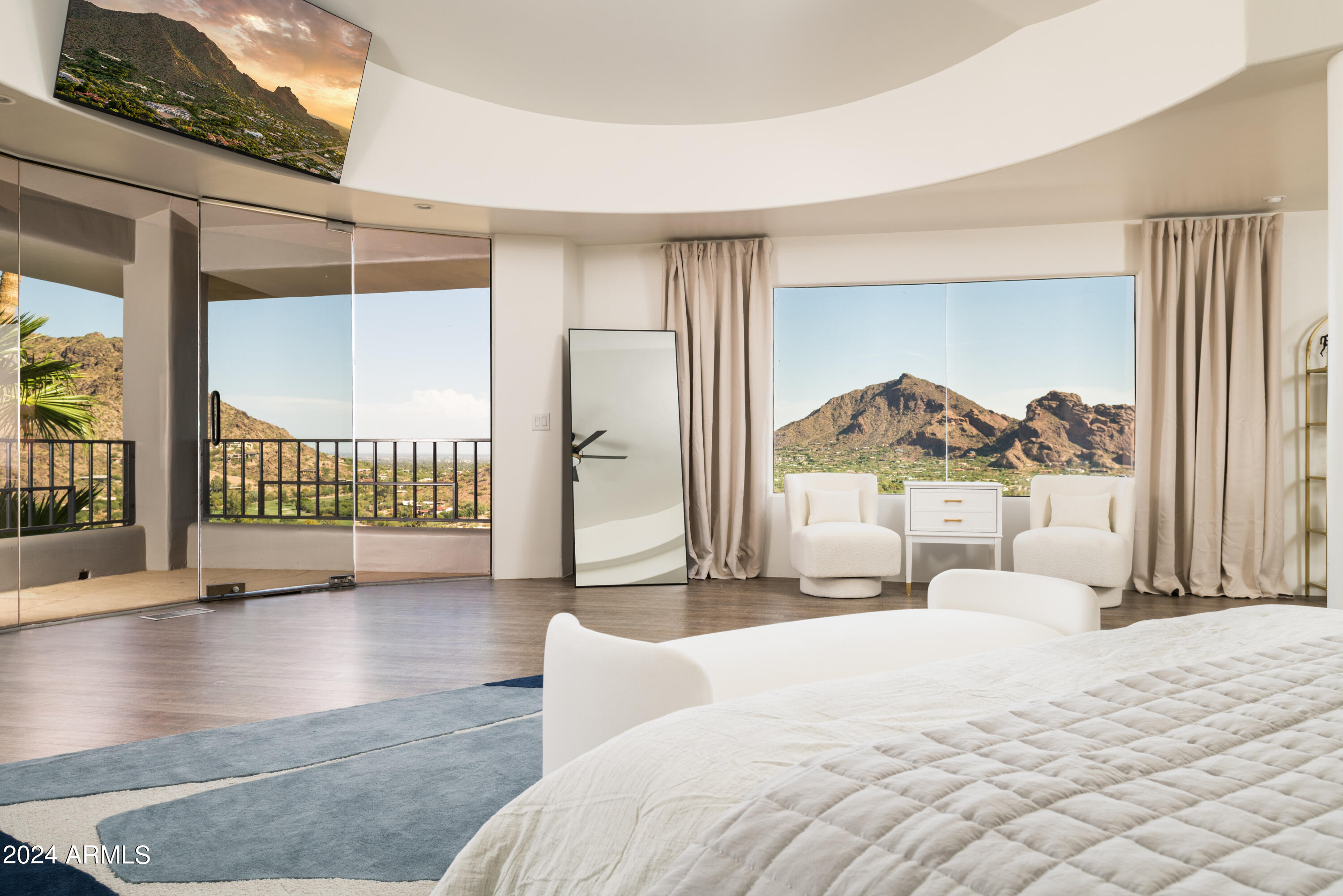 4636 E MOONLIGHT Way