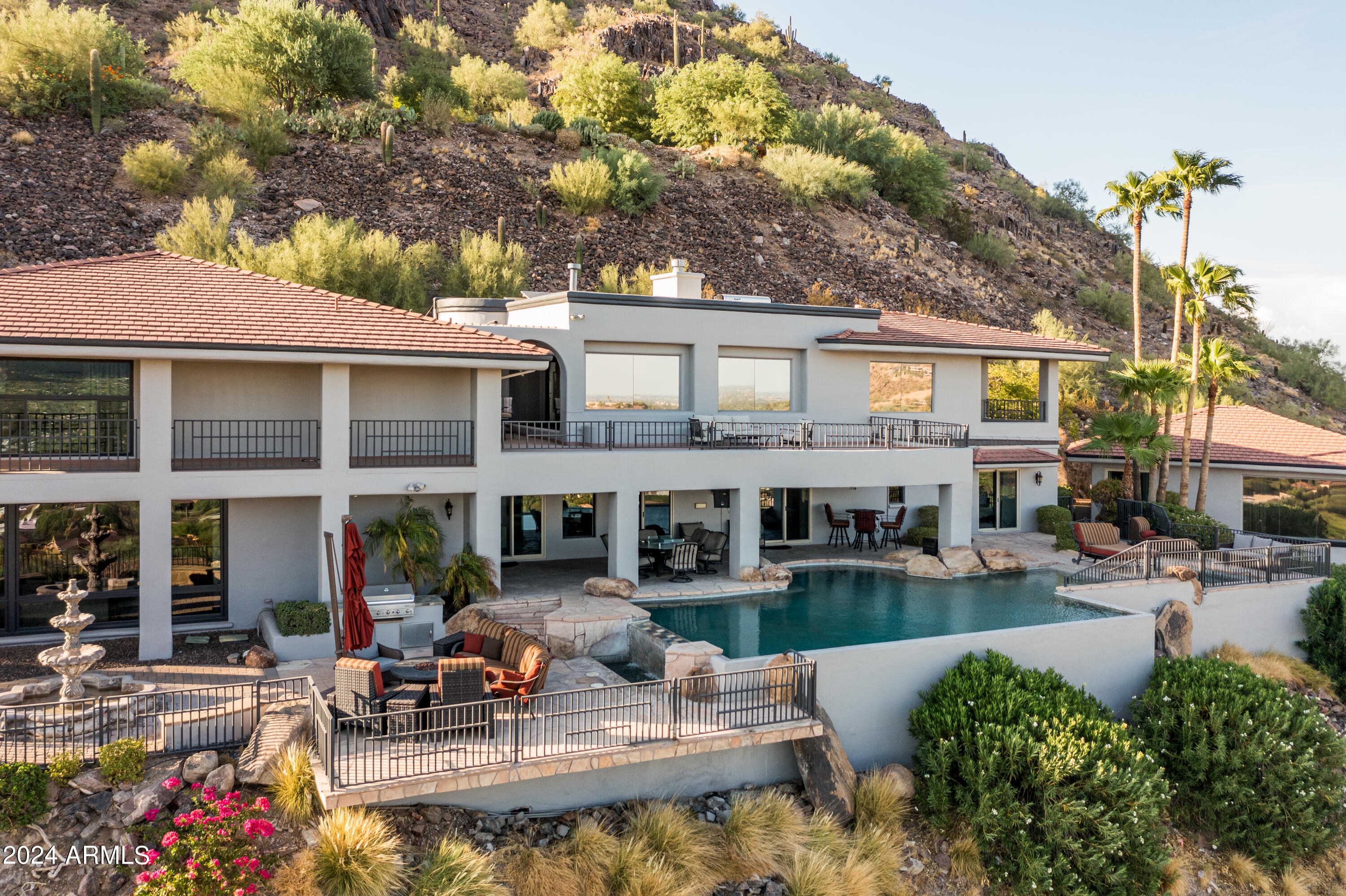 4636 E MOONLIGHT Way