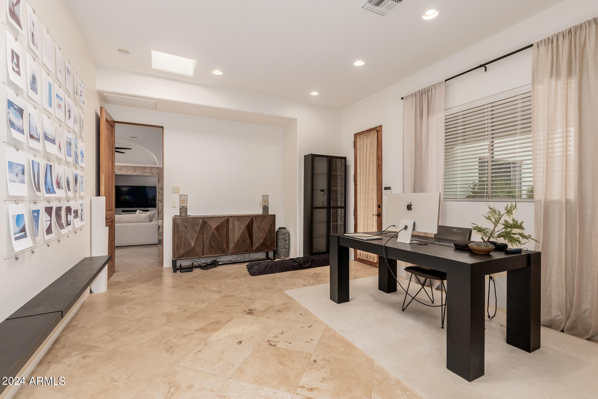 1953 E MONTEBELLO Avenue