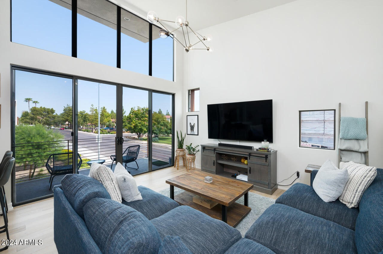 3106 N 70TH Street # 2010