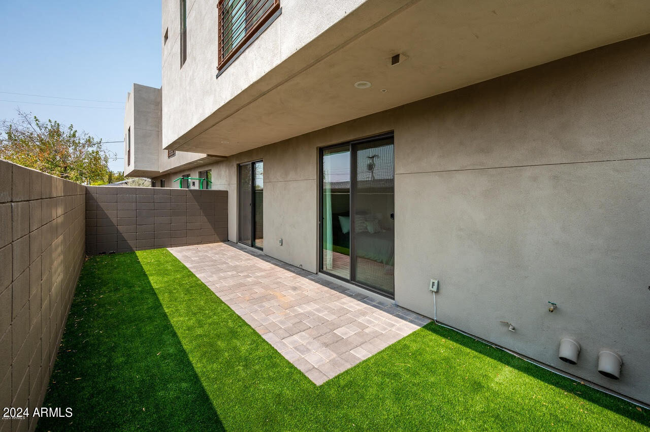 3106 N 70TH Street # 2010