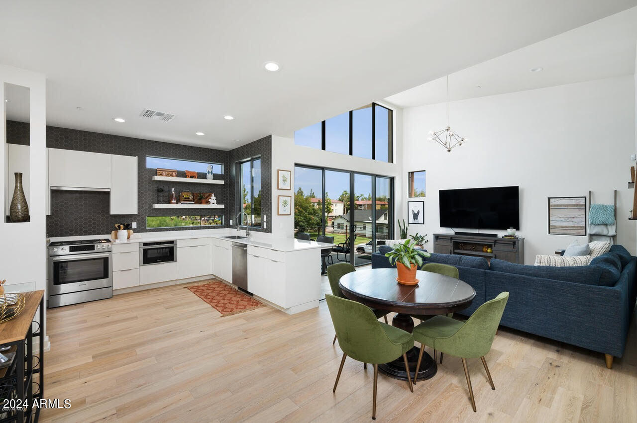 3106 N 70TH Street # 2010