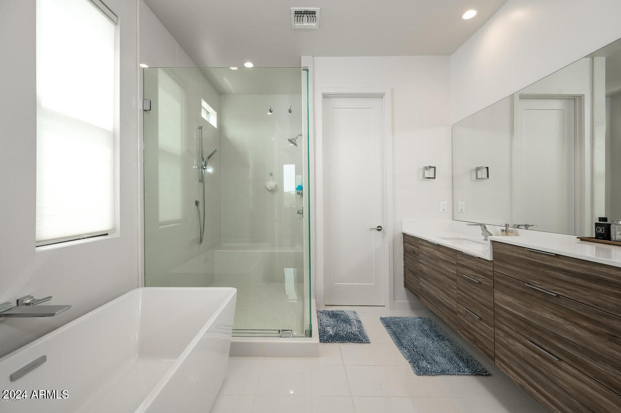 3106 N 70TH Street # 2010